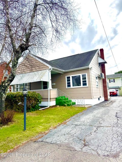 Homes For Sale - 54- 54 1/2 Jefferson Street<br/> Weatherly, PA 18255