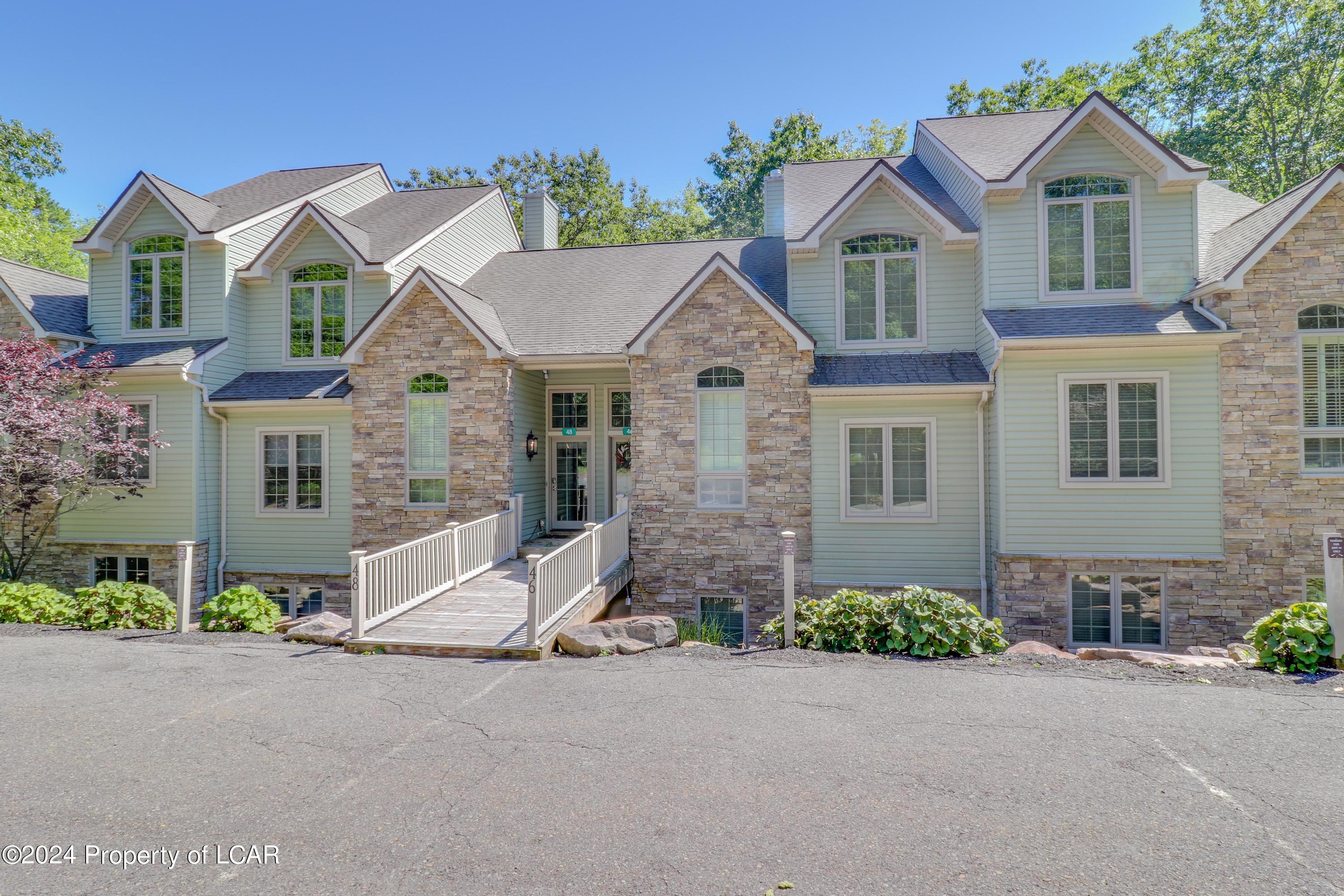 46 Mountainwoods Drive, Lake Harmony, Pennsylvania image 3