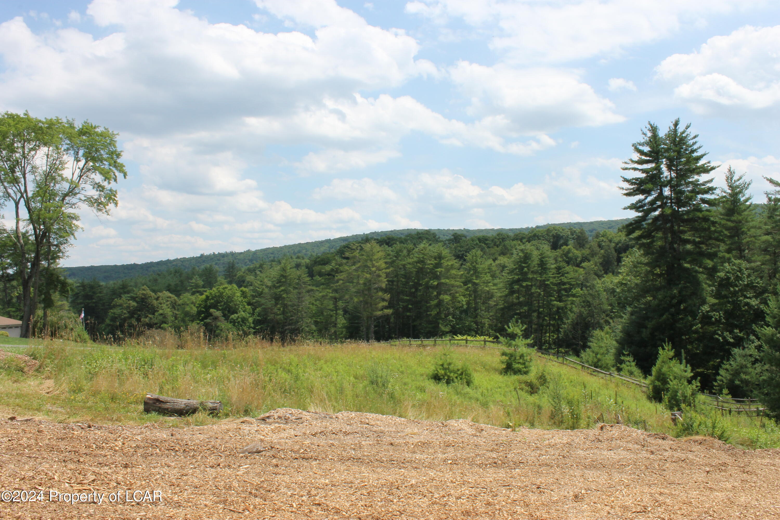 Cobblestone Road, Shavertown, Pennsylvania image 4