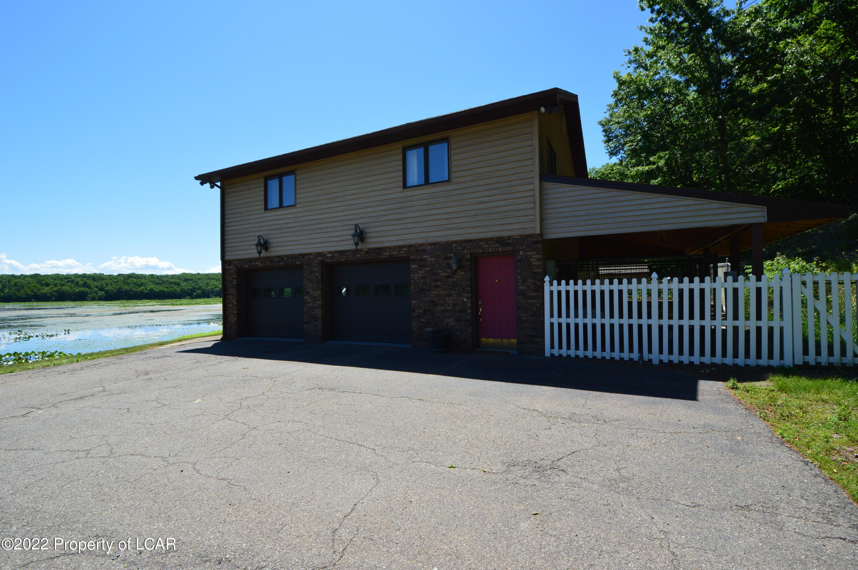 Dallas, Pennsylvania 18612, United States, 3 Bedrooms Bedrooms, ,2 BathroomsBathrooms,Residential,Active,234456