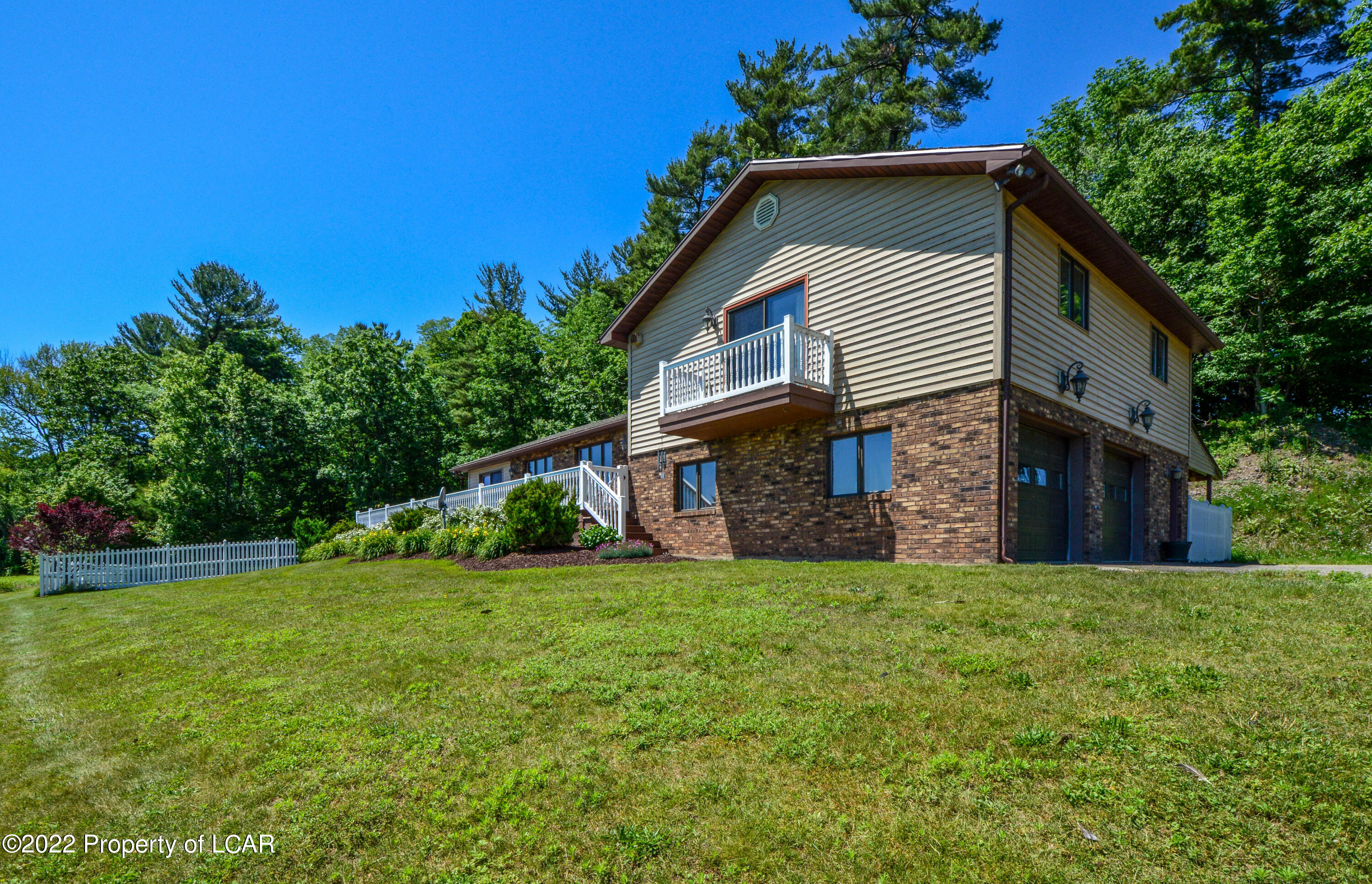 Dallas, Pennsylvania 18612, United States, 3 Bedrooms Bedrooms, ,2 BathroomsBathrooms,Residential,Active,234456