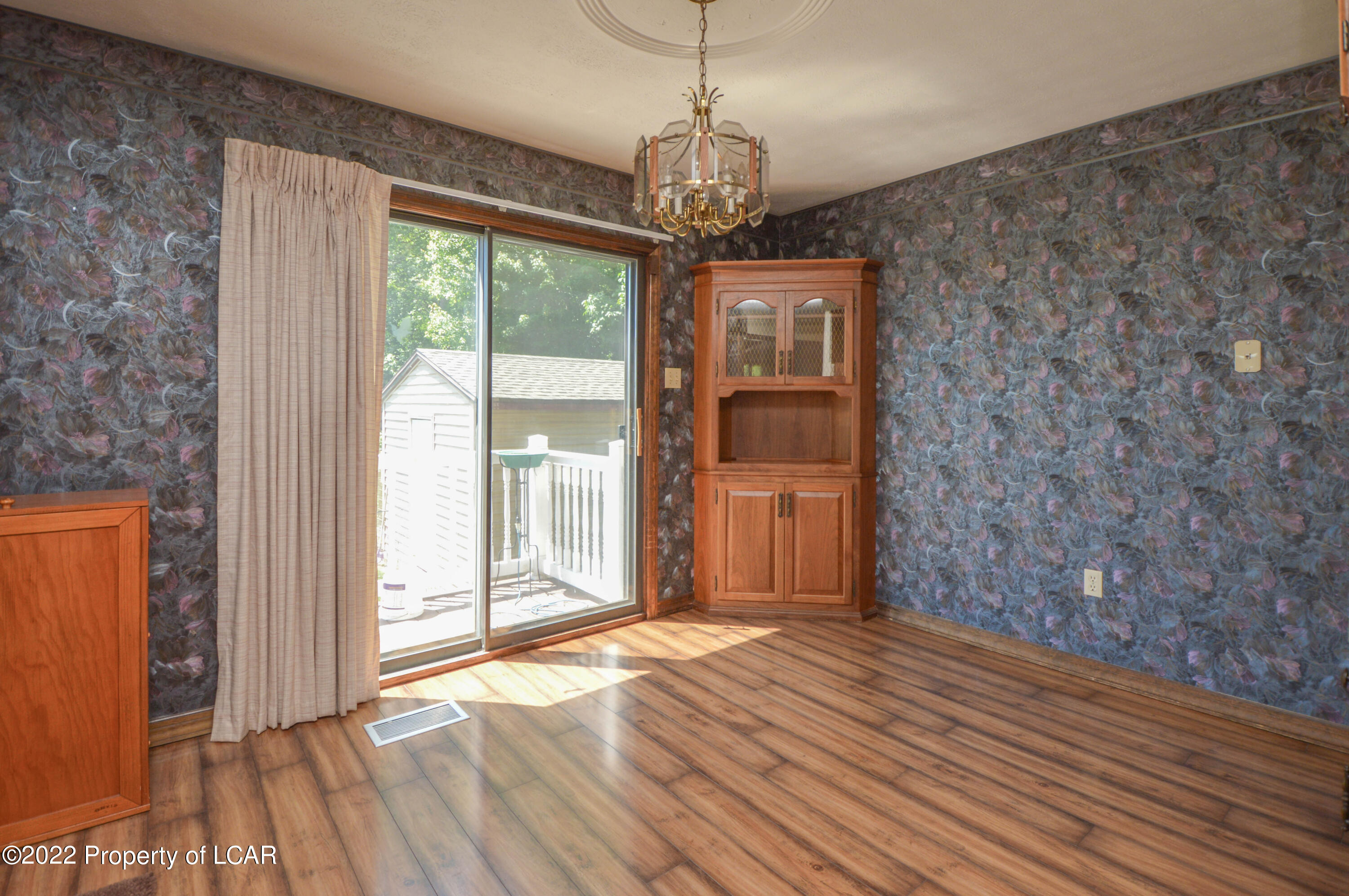 Dallas, Pennsylvania 18612, United States, 3 Bedrooms Bedrooms, ,2 BathroomsBathrooms,Residential,Active,234456