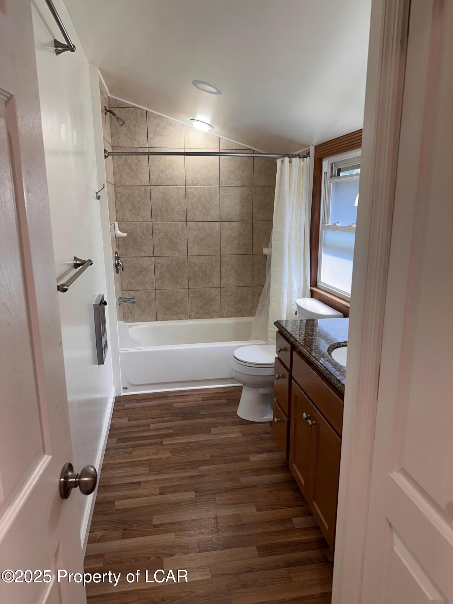 Shavertown, Pennsylvania 18708, United States, 1 Bedroom Bedrooms, ,1 BathroomBathrooms,Residential,Active,218728