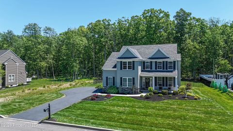 Homes For Sale - 1166 Woodberry Drive<br/> Mountain Top, PA 18707