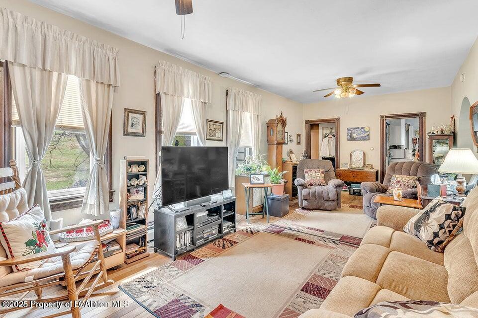 1079 Sutton Creek Road #A, Dallas, Texas image 10