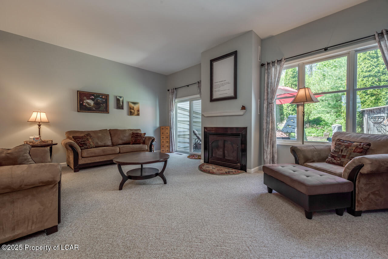 82 Grandville Drive, Swoyersville, Texas image 2