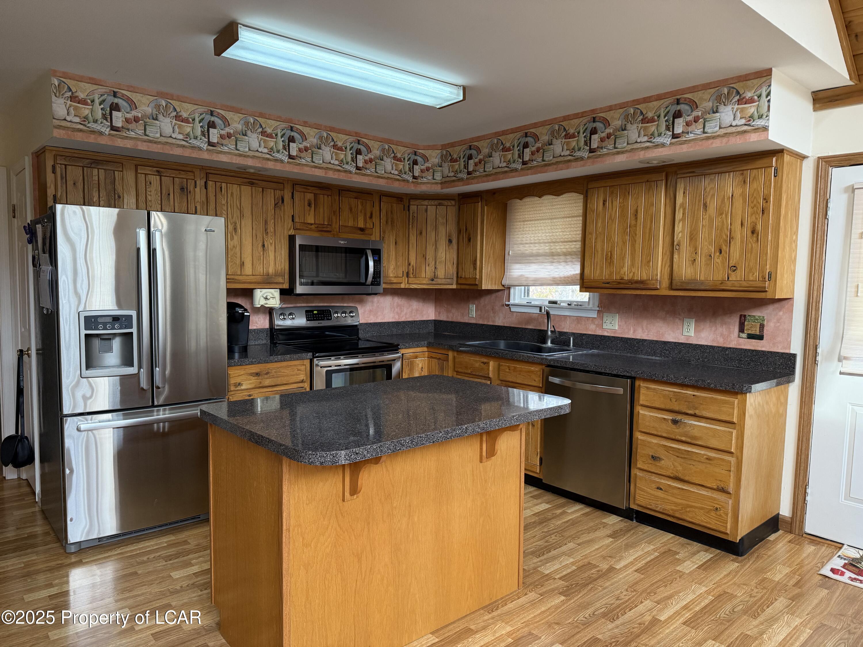 220 Four Seasons Drive, Drums, Pennsylvania image 4