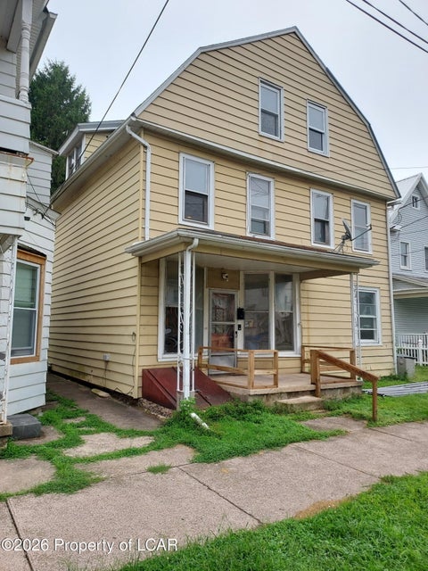 Multifamily For Sale - 806 Vine Street<br/> Columbia County, Berwick, PA 18603