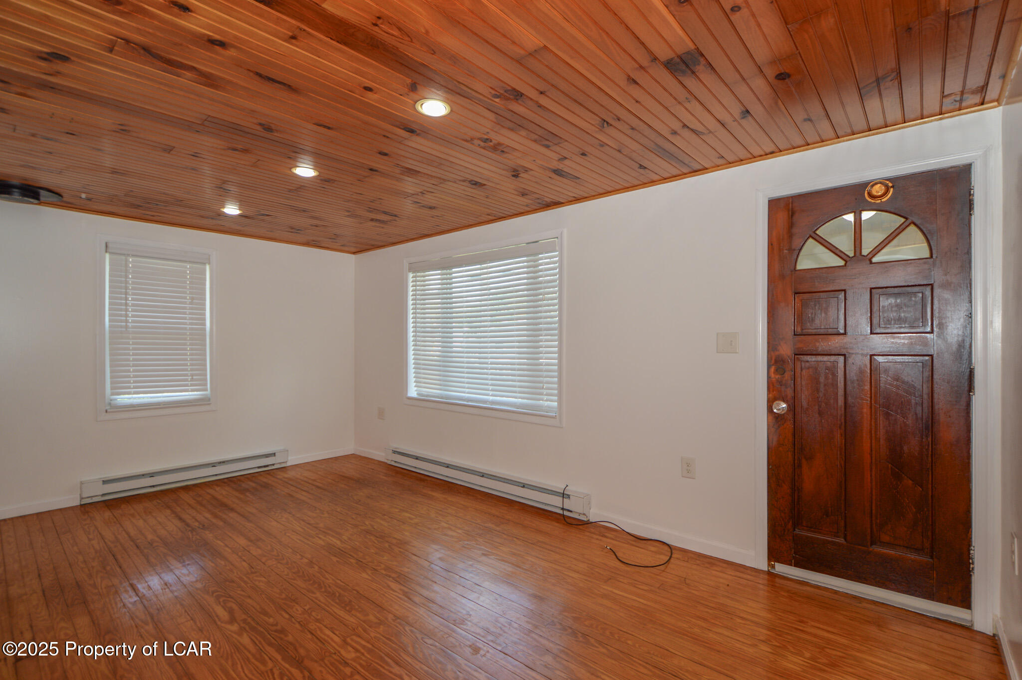 Harveys Lake, Pennsylvania 18618, United States, 2 Bedrooms Bedrooms, ,1 BathroomBathrooms,Residential,Active,202622