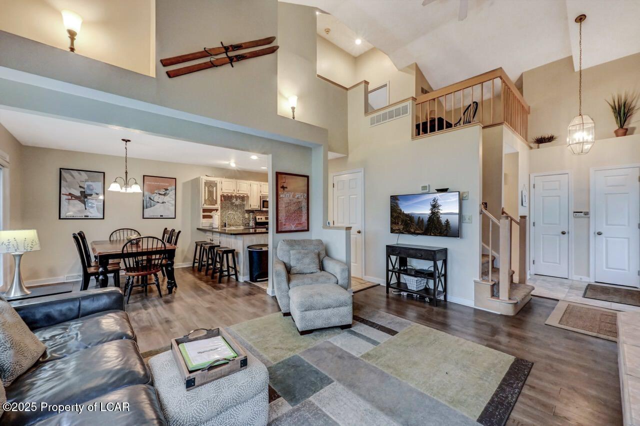52 Laurelwood Drive, Lake Harmony, Texas image 3