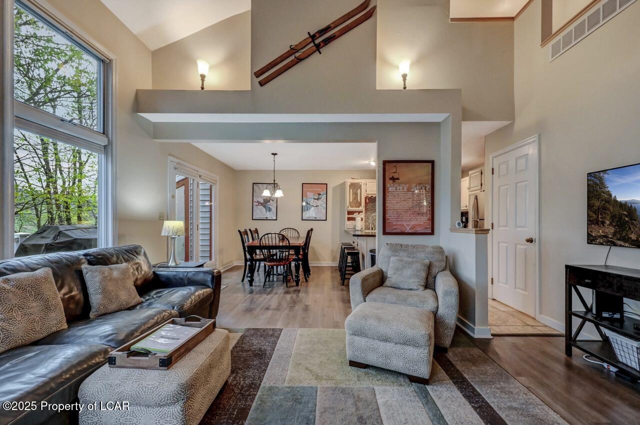 52 Laurelwood Drive, Lake Harmony, Texas image 7