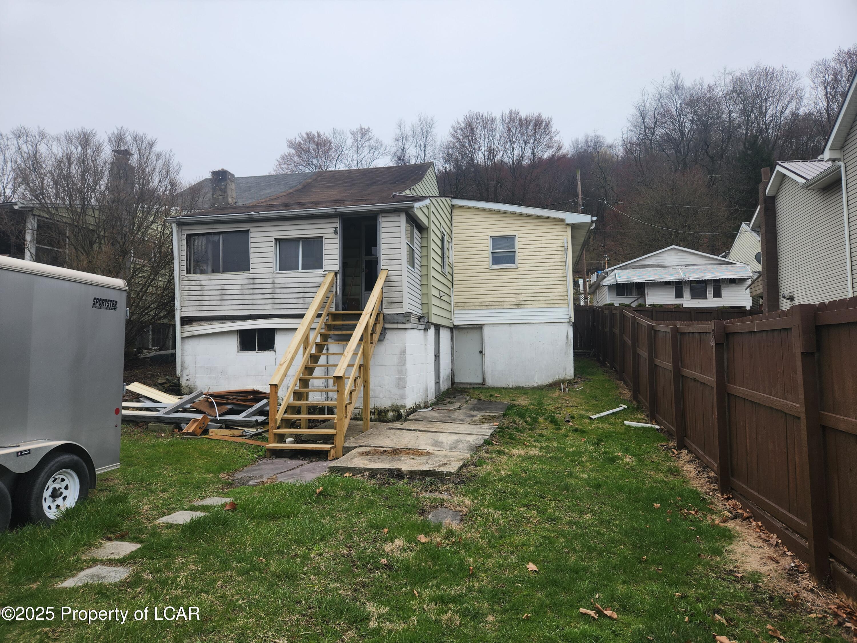 711 Spruce Street, Mahanoy City, Pennsylvania image 5