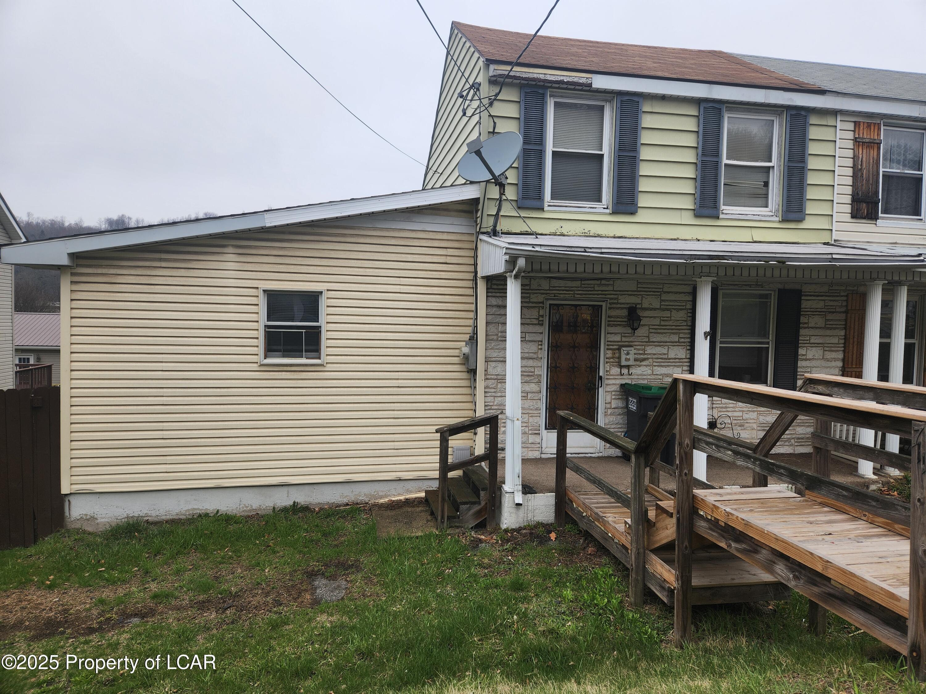 711 Spruce Street, Mahanoy City, Pennsylvania image 1