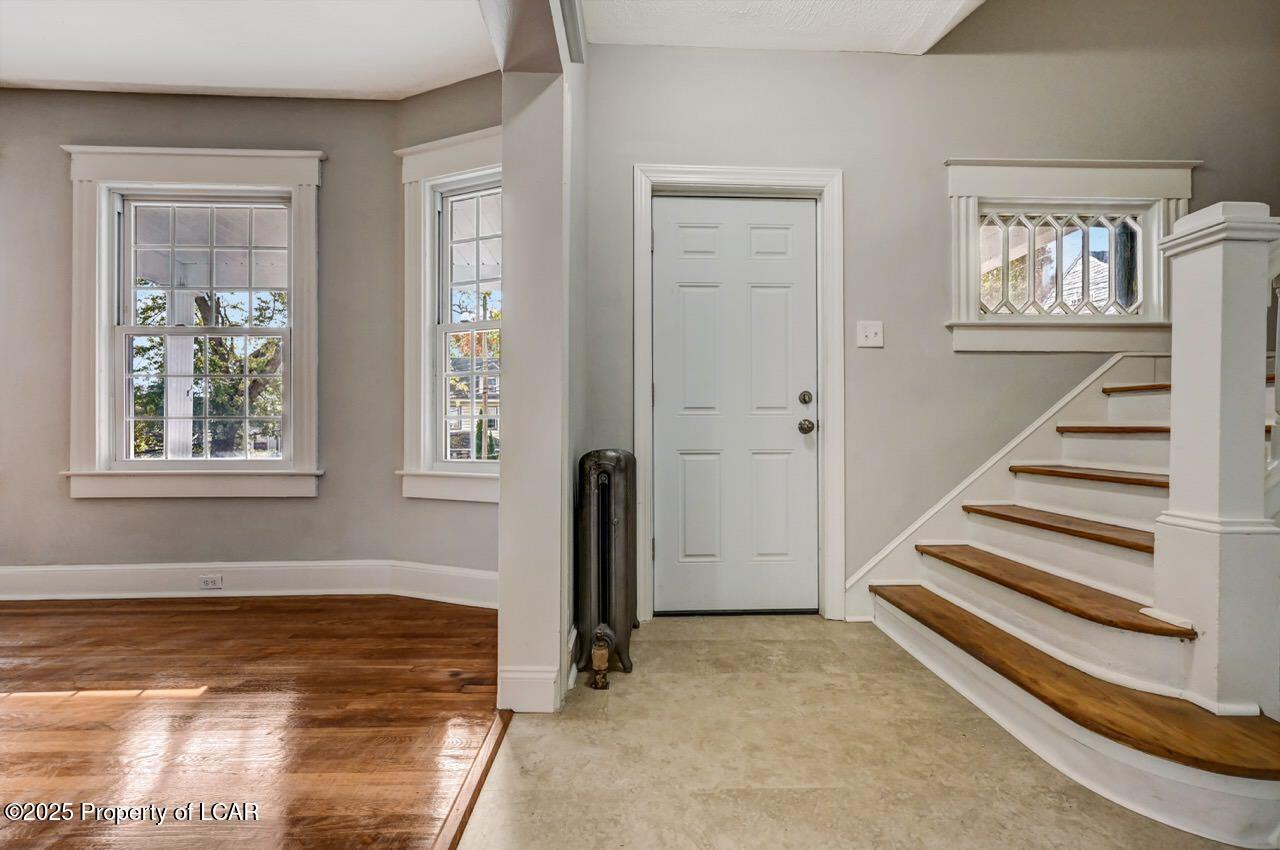 1319 N Pine Street, Scranton, Alaska image 9