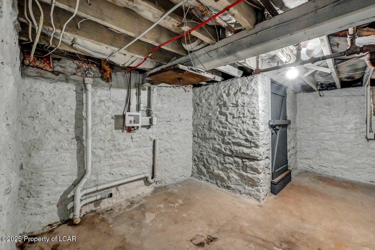 1319 N Pine Street, Scranton, Alaska image 49