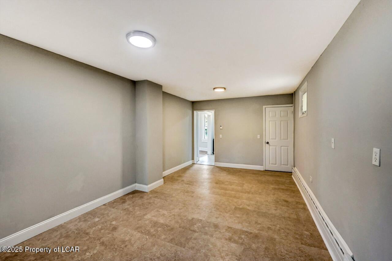 1319 N Pine Street, Scranton, Alaska image 25