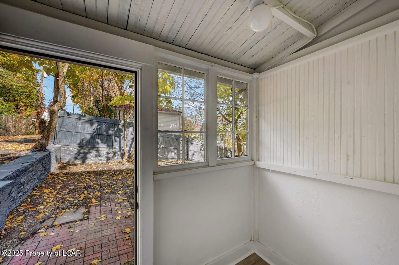 1319 N Pine Street, Scranton, Alaska image 26