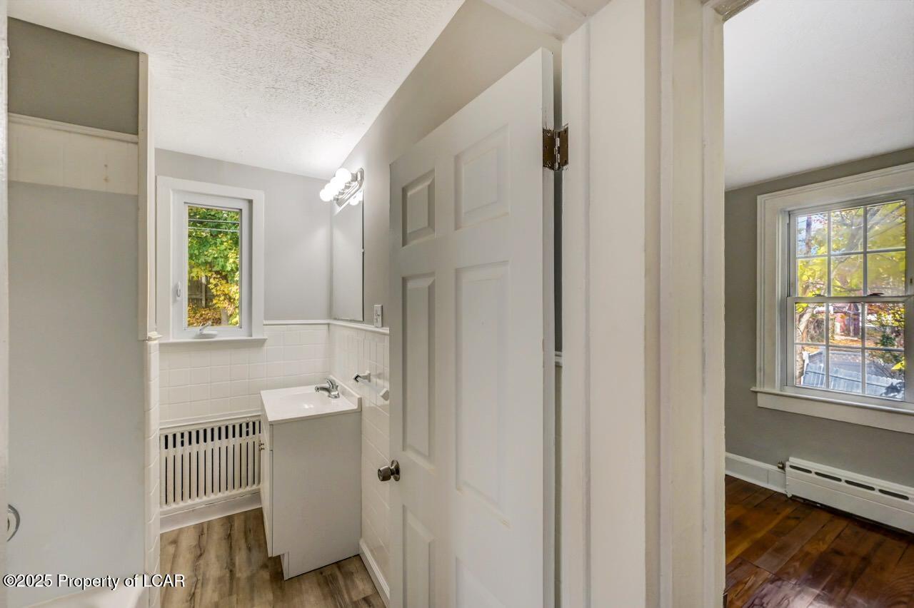 1319 N Pine Street, Scranton, Alaska image 41