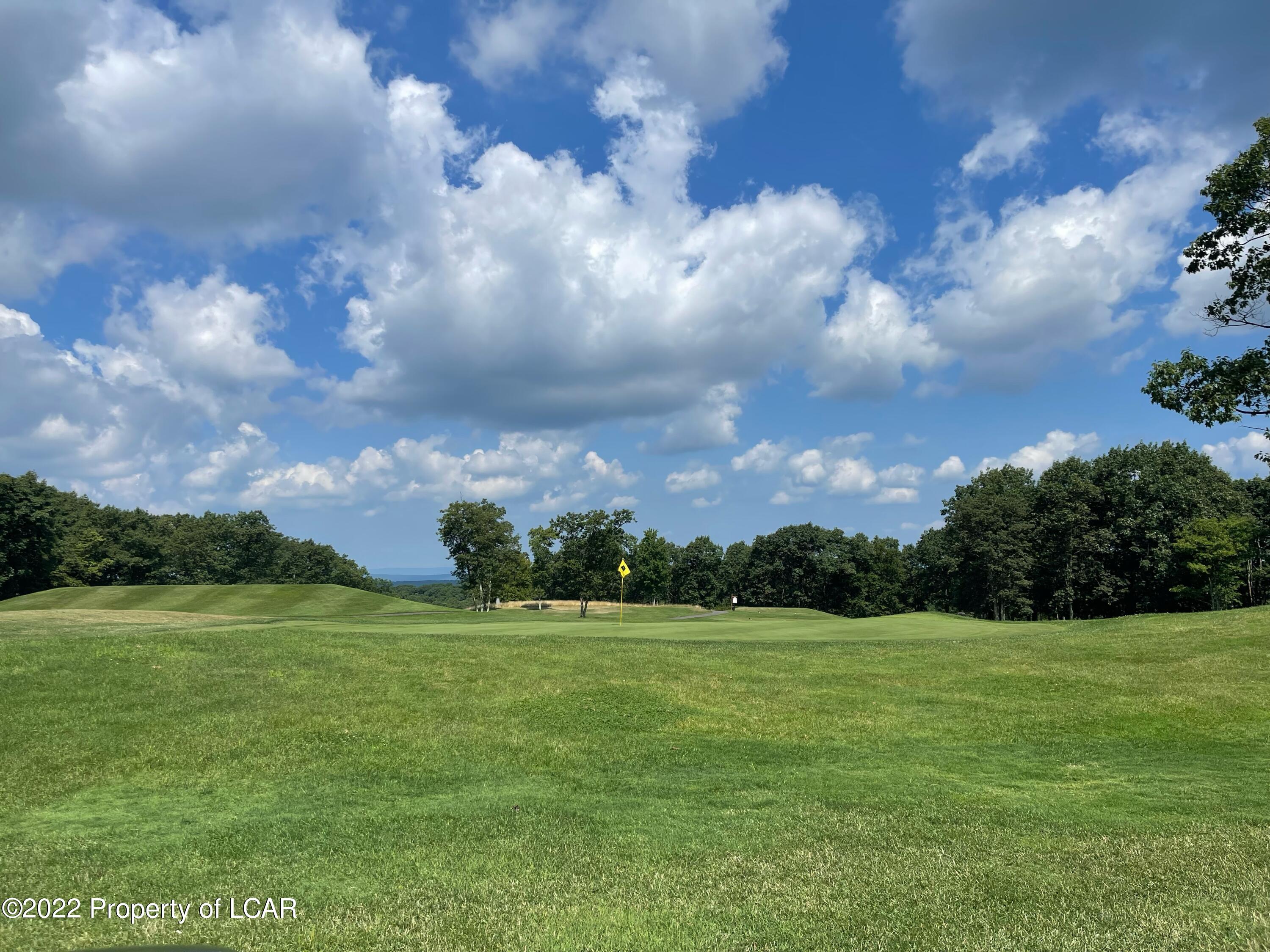 Tee Pee Drive, Hazleton, Pennsylvania image 20