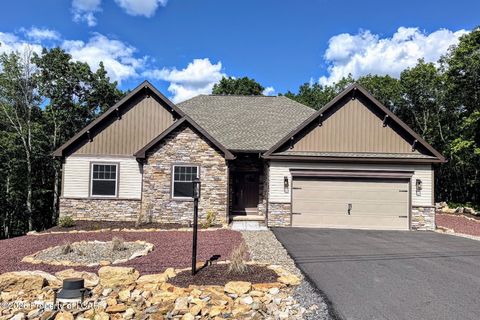 Homes For Sale - 9 Tulip Tree Lane<br/> Hazleton, PA 18202