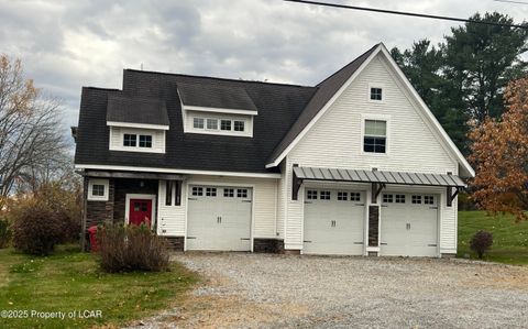 Homes For Sale - 75 Country Club Road<br/> Dallas, PA 18612