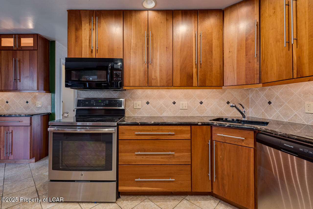 33 Walden Drive, Mountain Top, West Virginia image 5