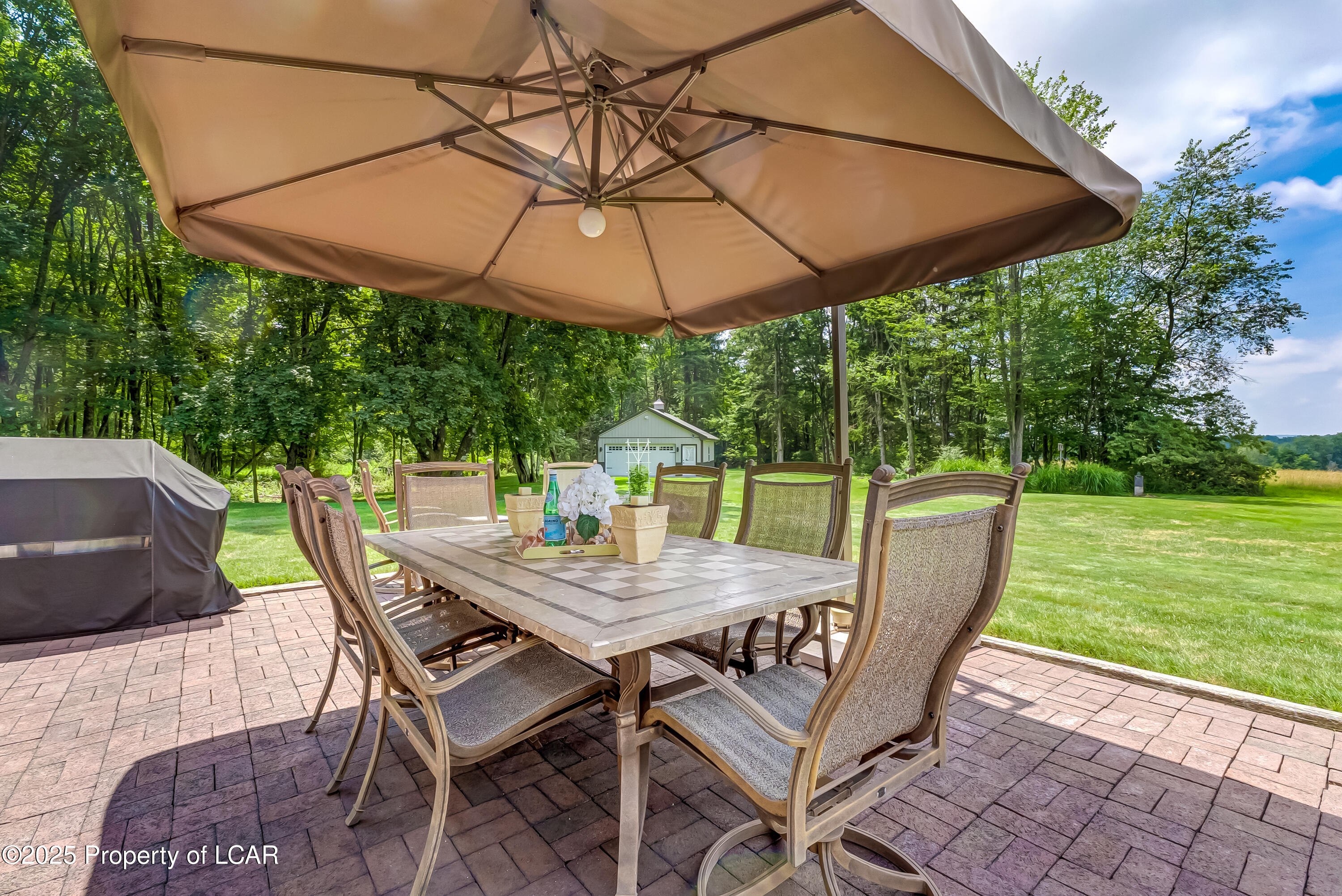 Dallas, Pennsylvania 18612, United States, 4 Bedrooms Bedrooms, ,2 BathroomsBathrooms,Residential,Pending,181194