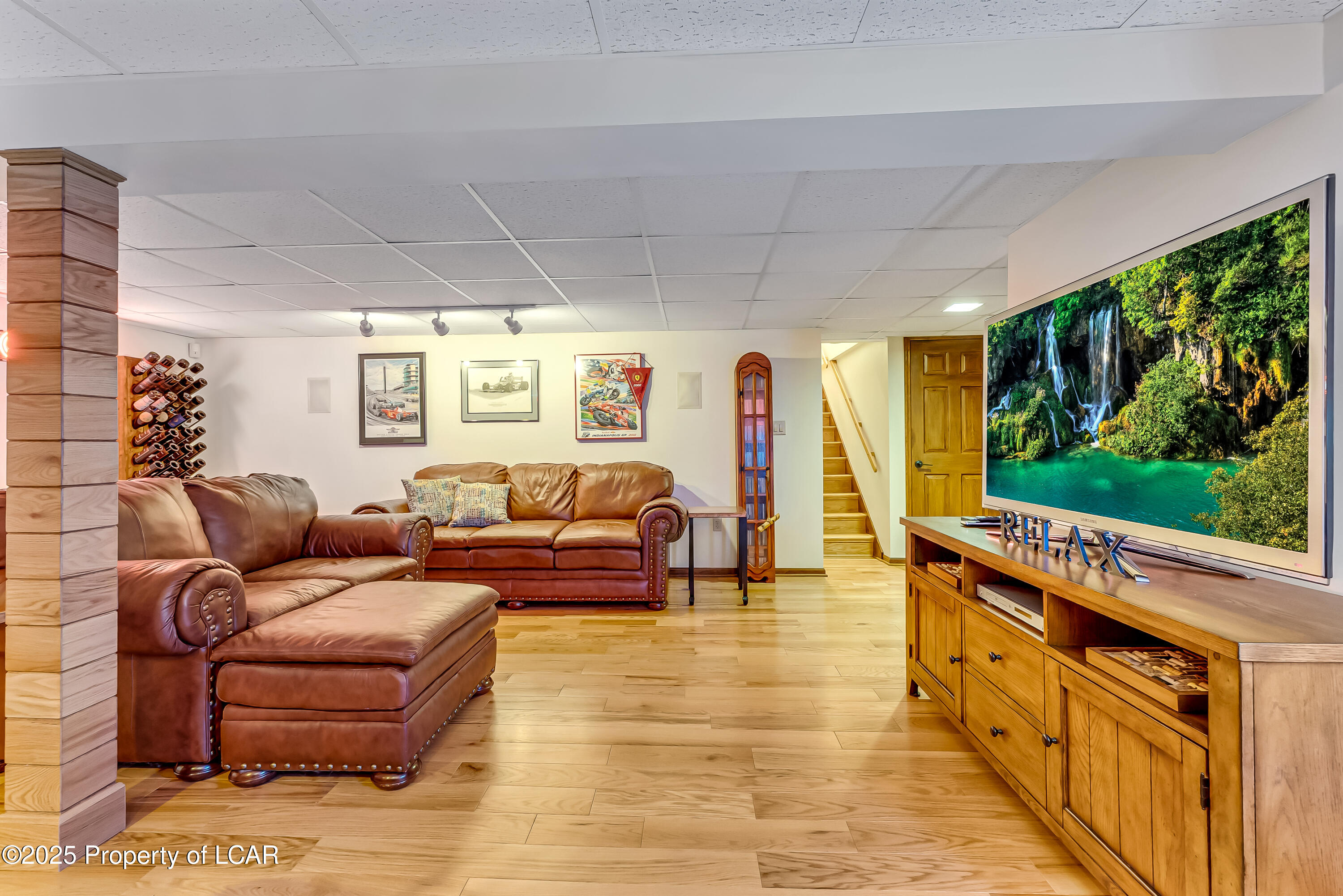 Dallas, Pennsylvania 18612, United States, 4 Bedrooms Bedrooms, ,2 BathroomsBathrooms,Residential,Pending,181194