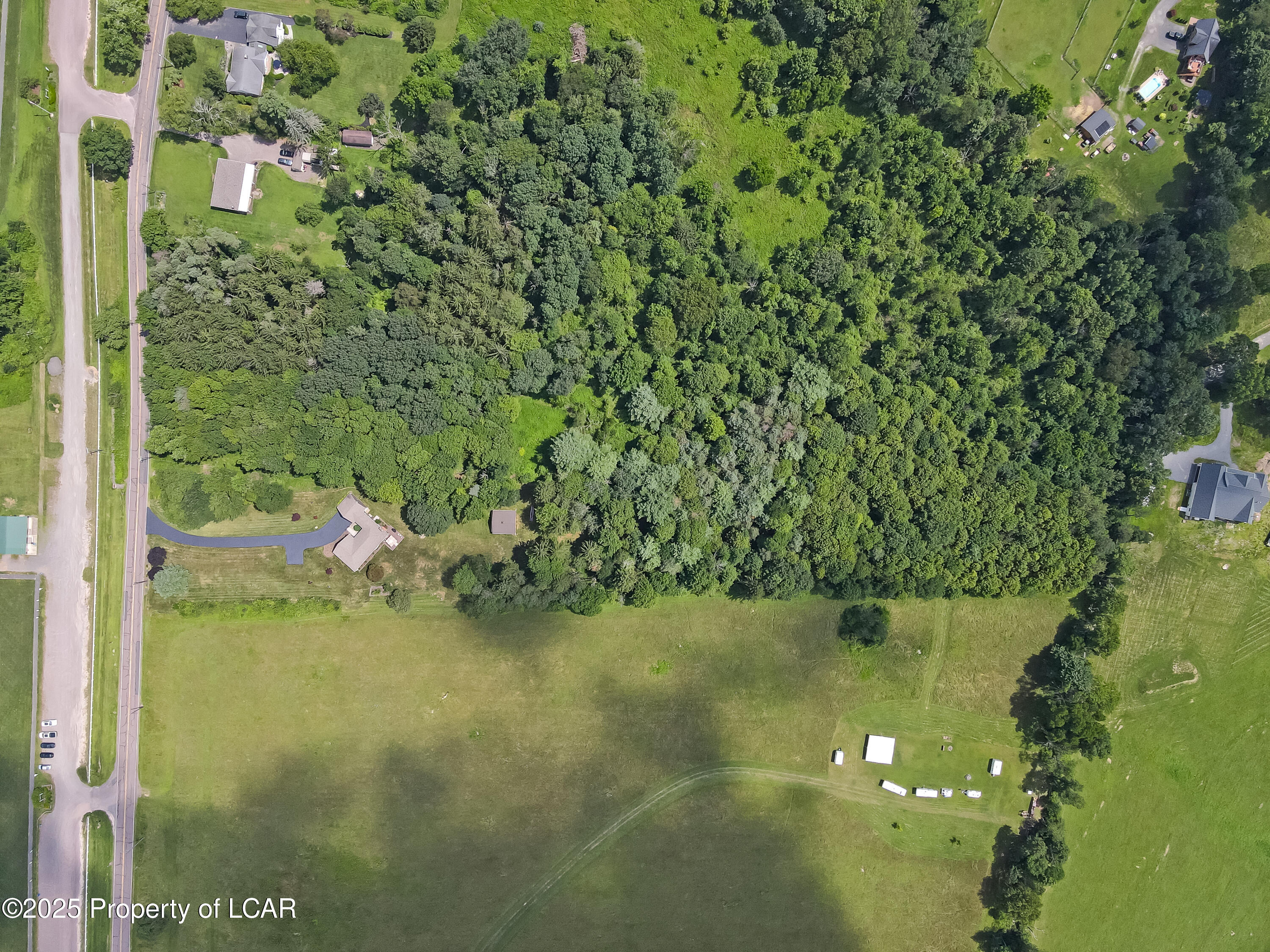 Dallas, Pennsylvania 18612, United States, 4 Bedrooms Bedrooms, ,2 BathroomsBathrooms,Residential,Pending,181194