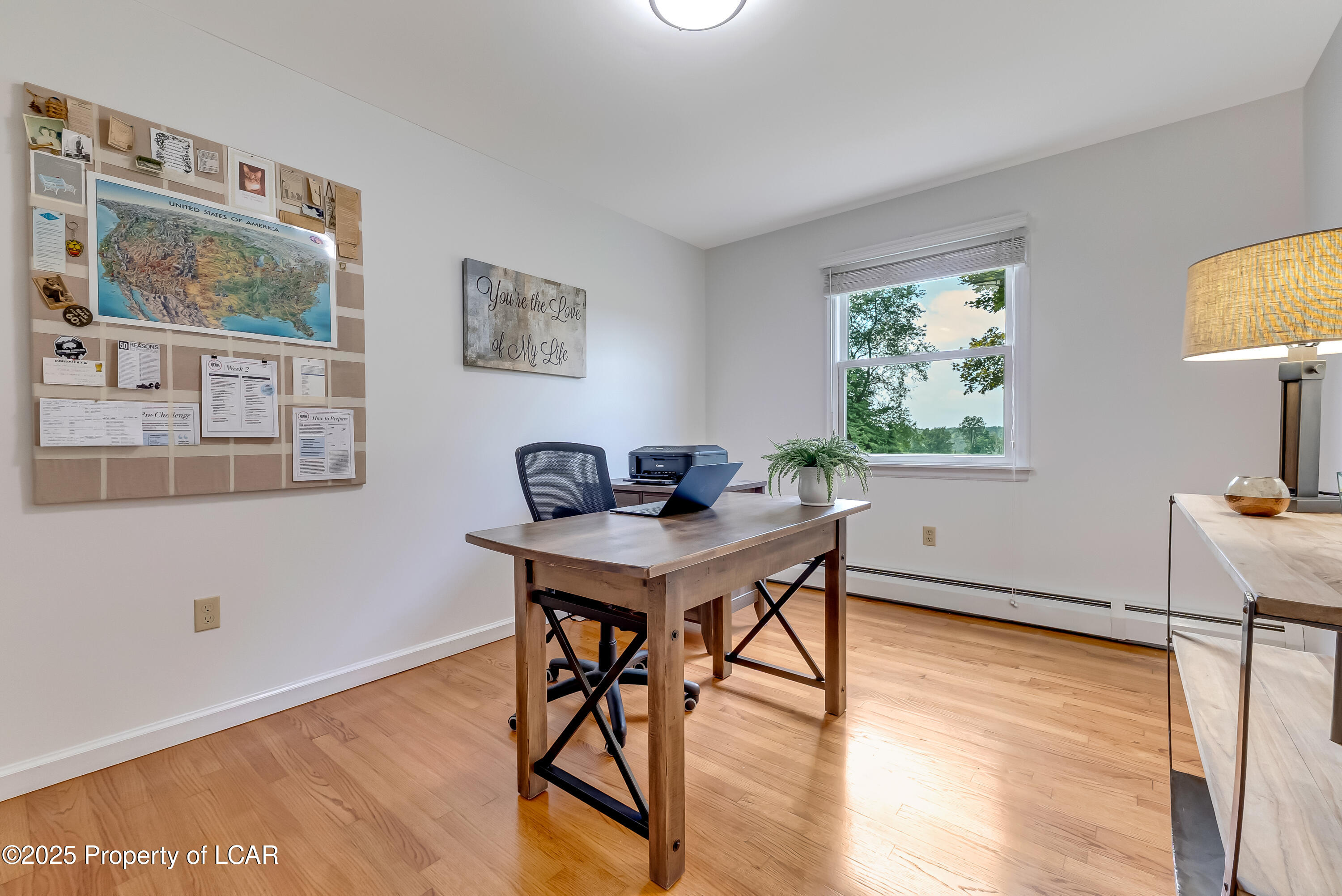 Dallas, Pennsylvania 18612, United States, 4 Bedrooms Bedrooms, ,2 BathroomsBathrooms,Residential,Pending,181194