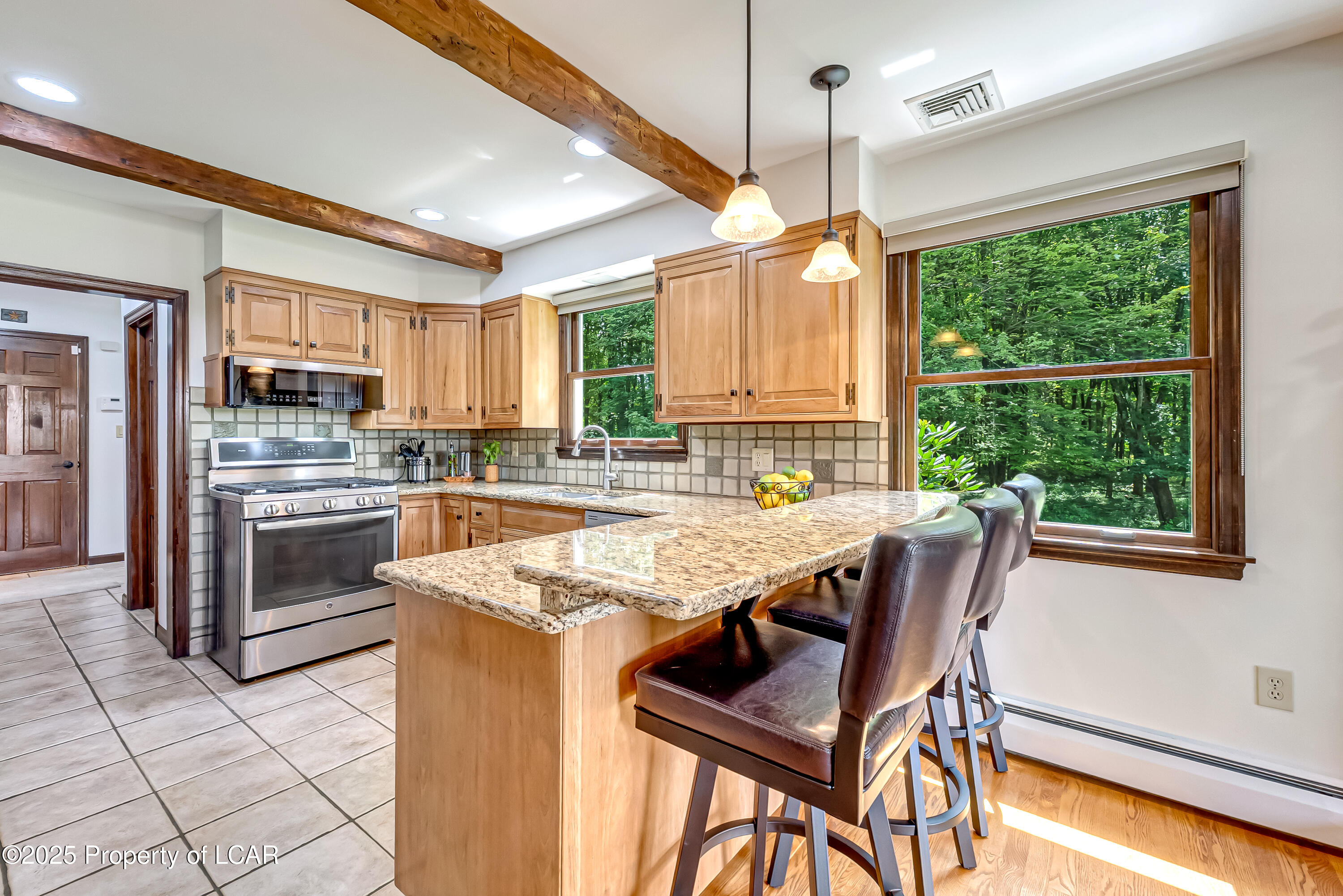 Dallas, Pennsylvania 18612, United States, 4 Bedrooms Bedrooms, ,2 BathroomsBathrooms,Residential,Pending,181194