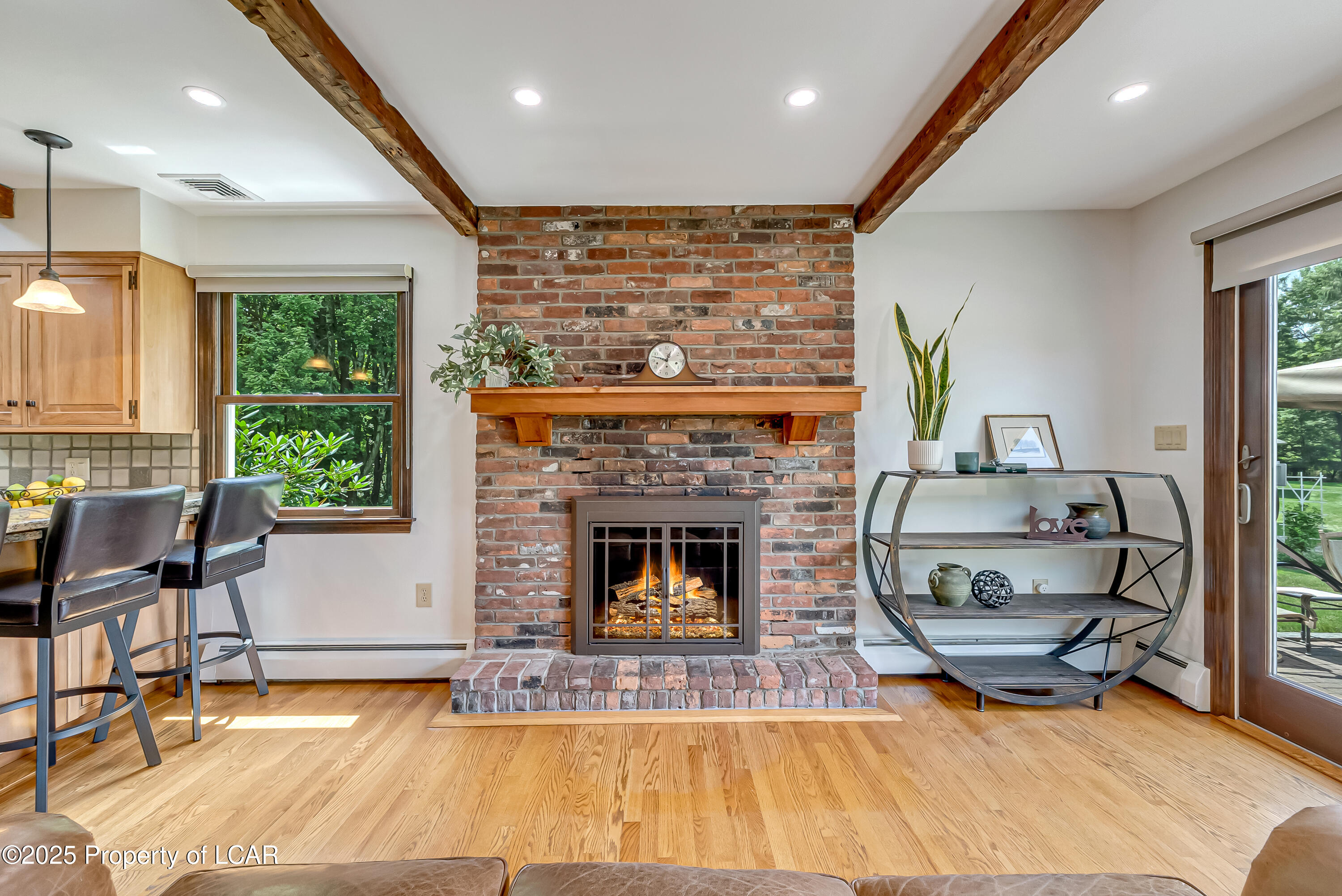 Dallas, Pennsylvania 18612, United States, 4 Bedrooms Bedrooms, ,2 BathroomsBathrooms,Residential,Pending,181194