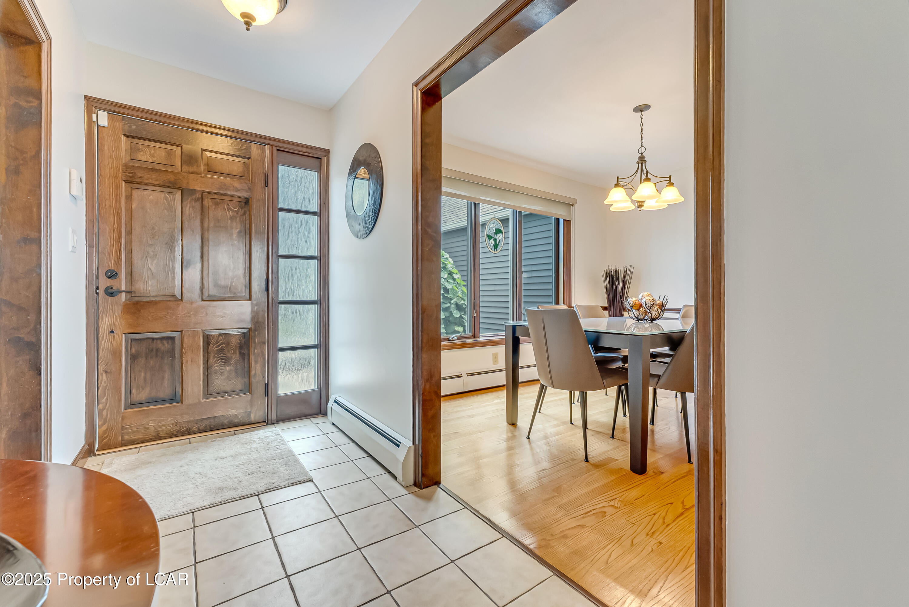 Dallas, Pennsylvania 18612, United States, 4 Bedrooms Bedrooms, ,2 BathroomsBathrooms,Residential,Pending,181194