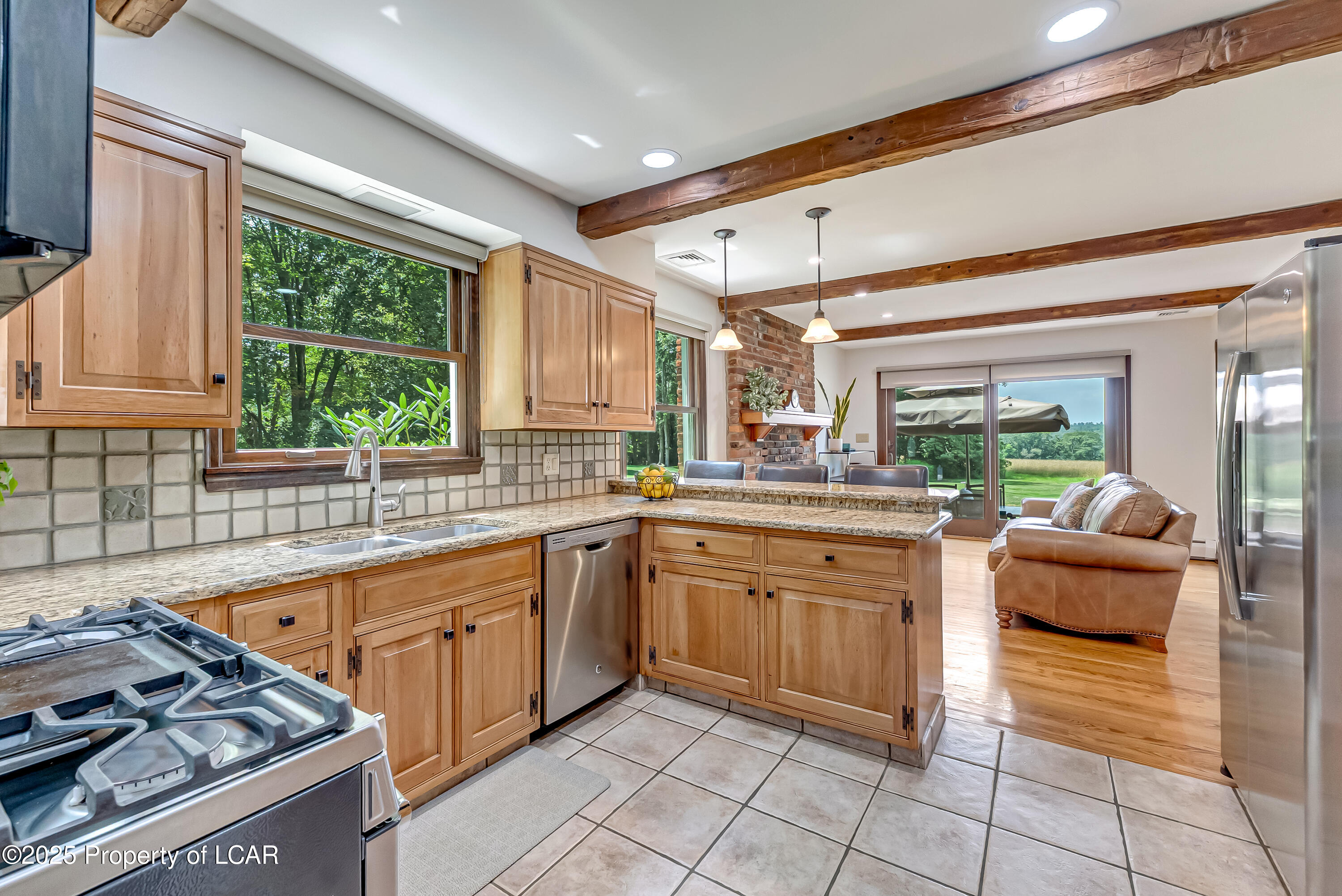 Dallas, Pennsylvania 18612, United States, 4 Bedrooms Bedrooms, ,2 BathroomsBathrooms,Residential,Pending,181194