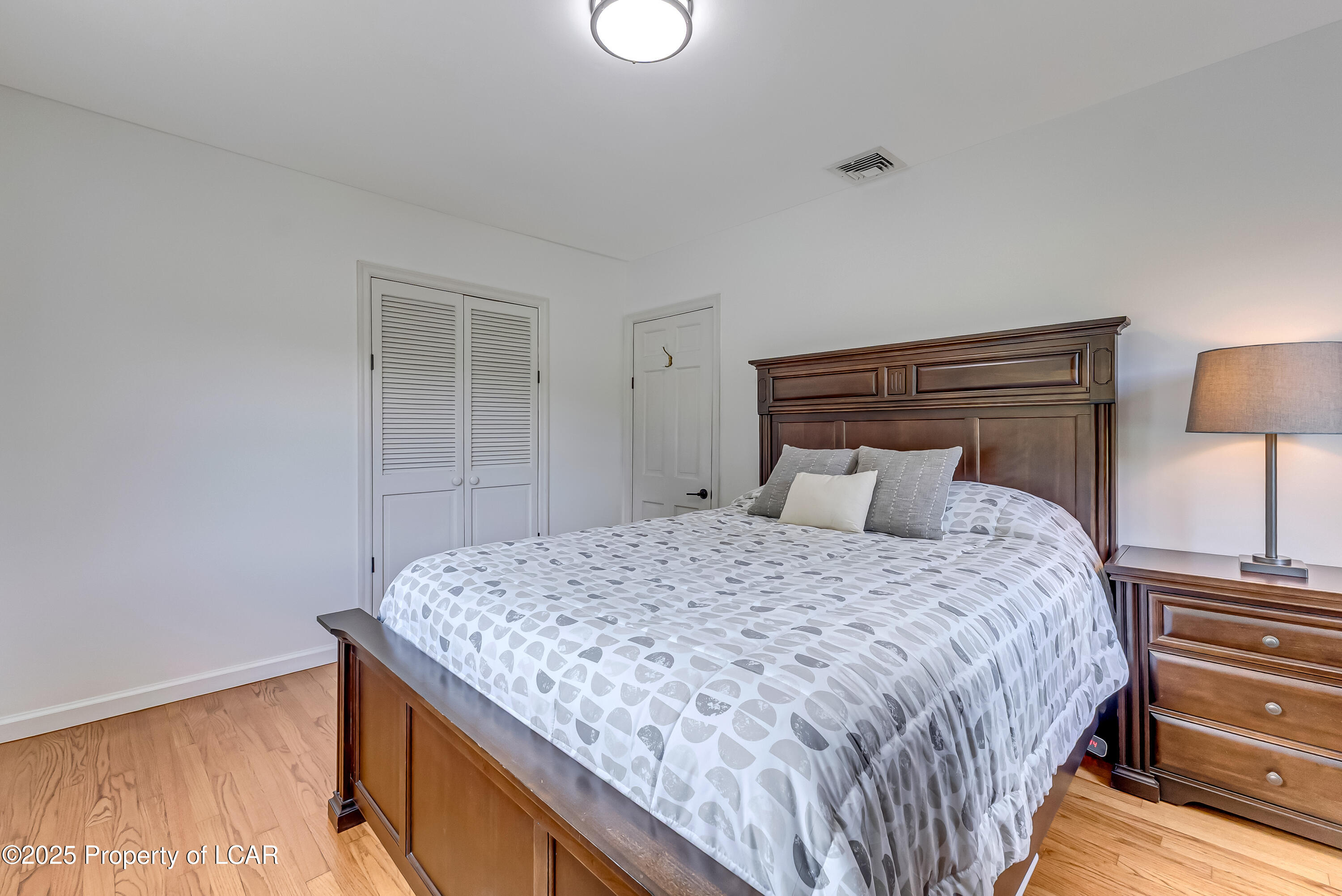 Dallas, Pennsylvania 18612, United States, 4 Bedrooms Bedrooms, ,2 BathroomsBathrooms,Residential,Pending,181194