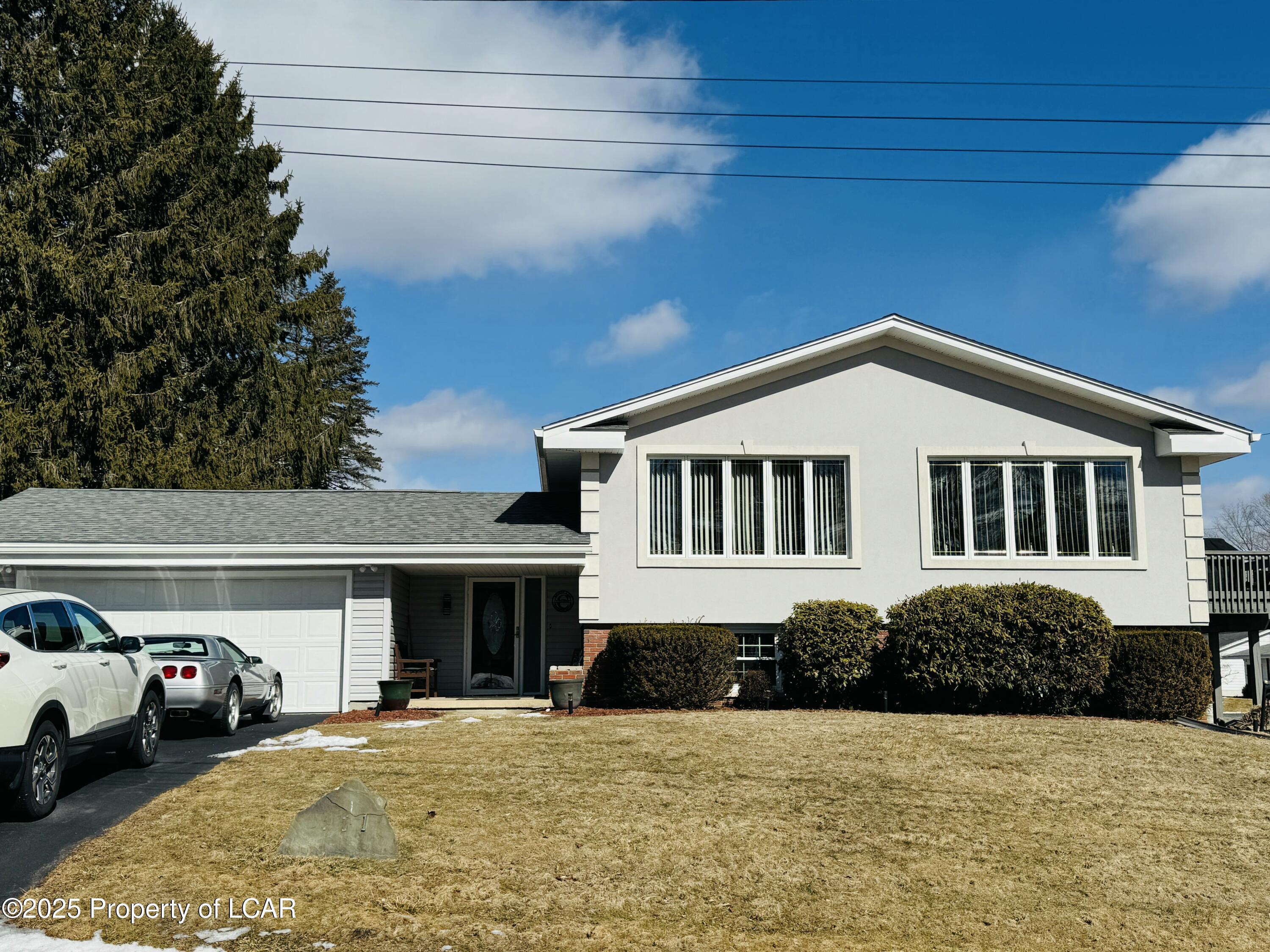 171 Limewood Road, Shavertown, Pennsylvania image 1