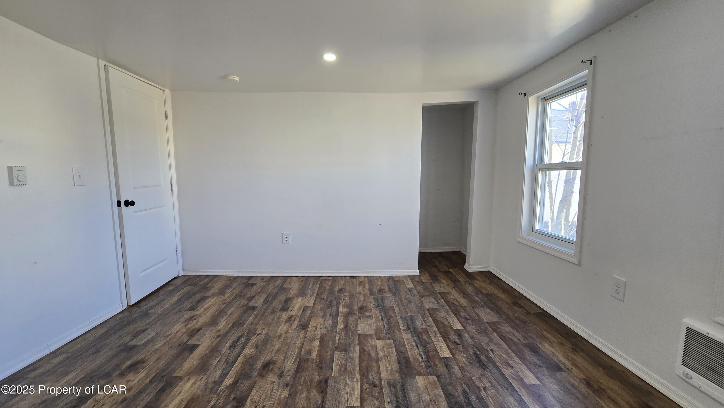 Scranton, Pennsylvania 18505, United States, 6 Bedrooms Bedrooms, ,2 BathroomsBathrooms,Residential,Active,88314