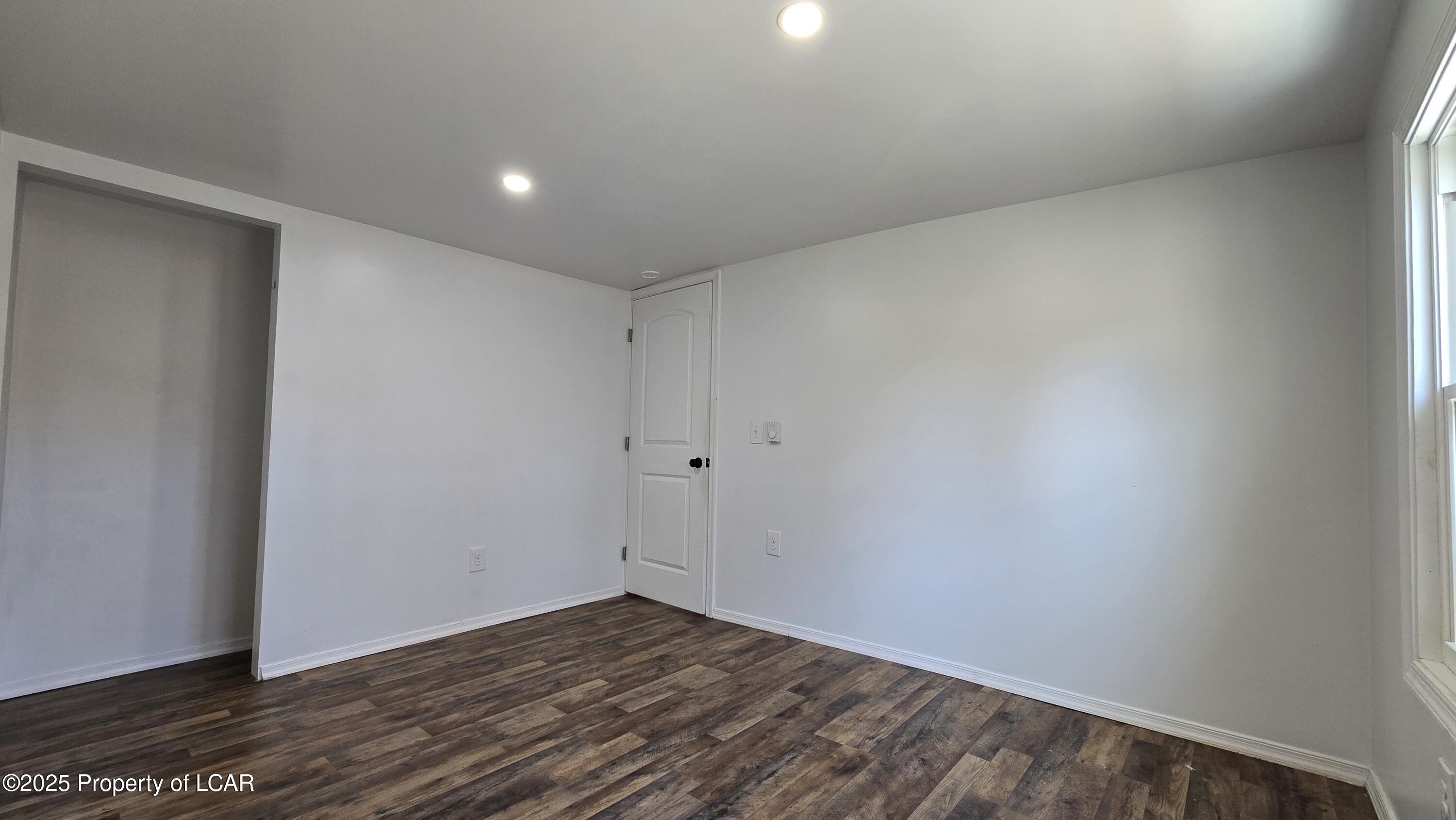 Scranton, Pennsylvania 18505, United States, 6 Bedrooms Bedrooms, ,2 BathroomsBathrooms,Residential,Active,88314