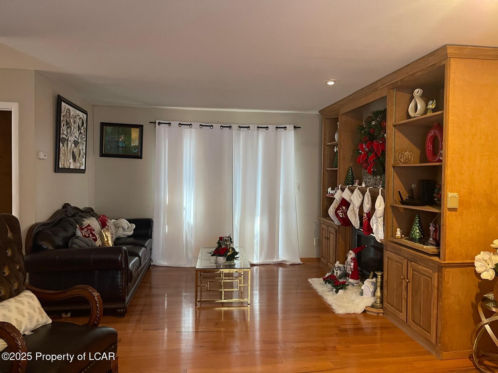 220 W Birch Street, Hazleton, Idaho image 5