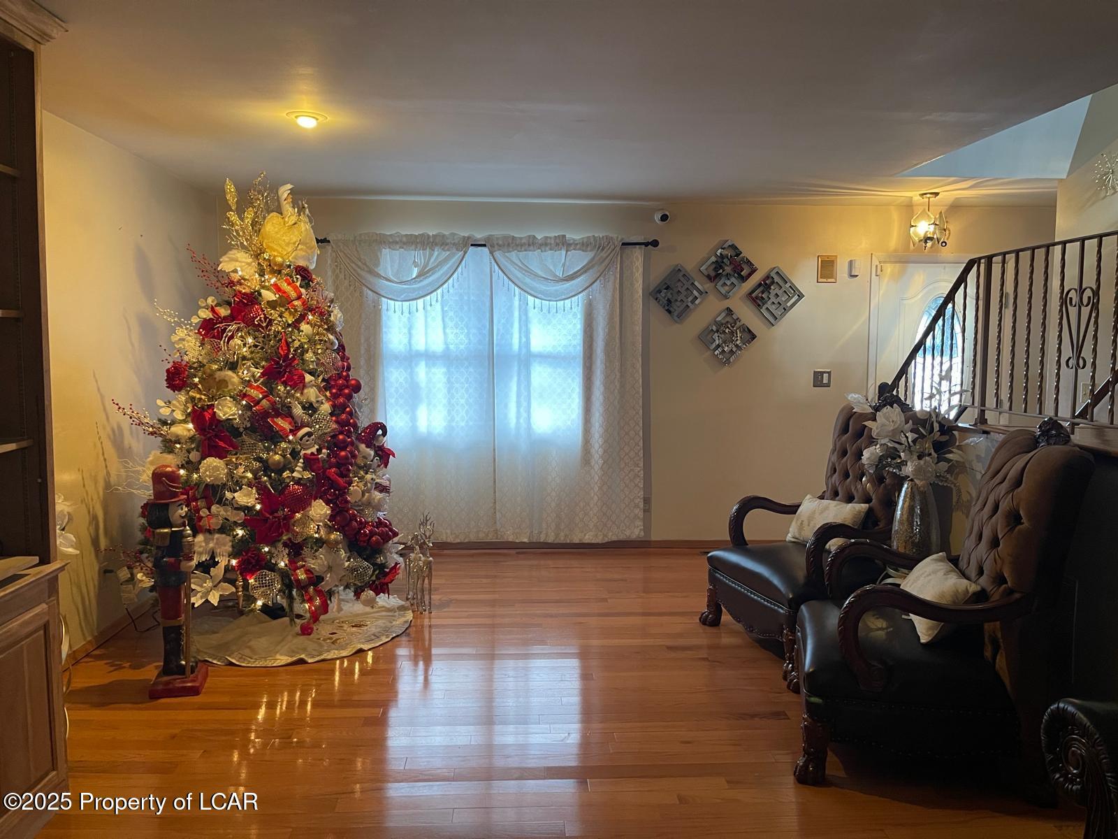 220 W Birch Street, Hazleton, Idaho image 2