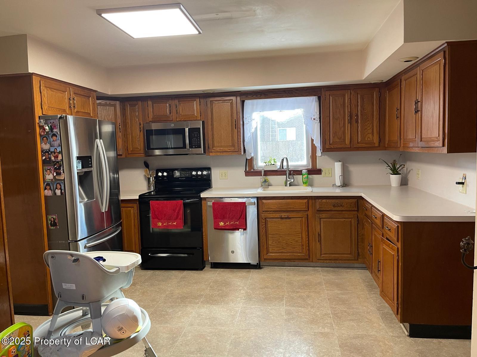 220 W Birch Street, Hazleton, Idaho image 8