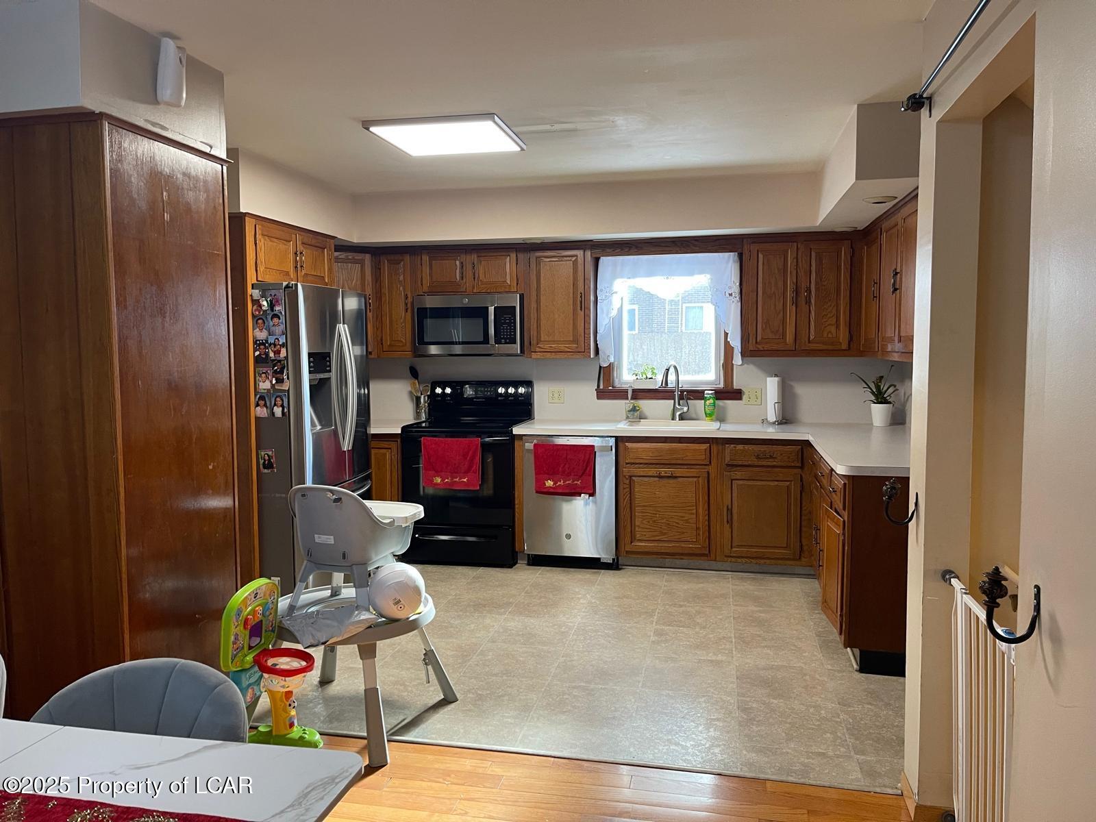 220 W Birch Street, Hazleton, Idaho image 9