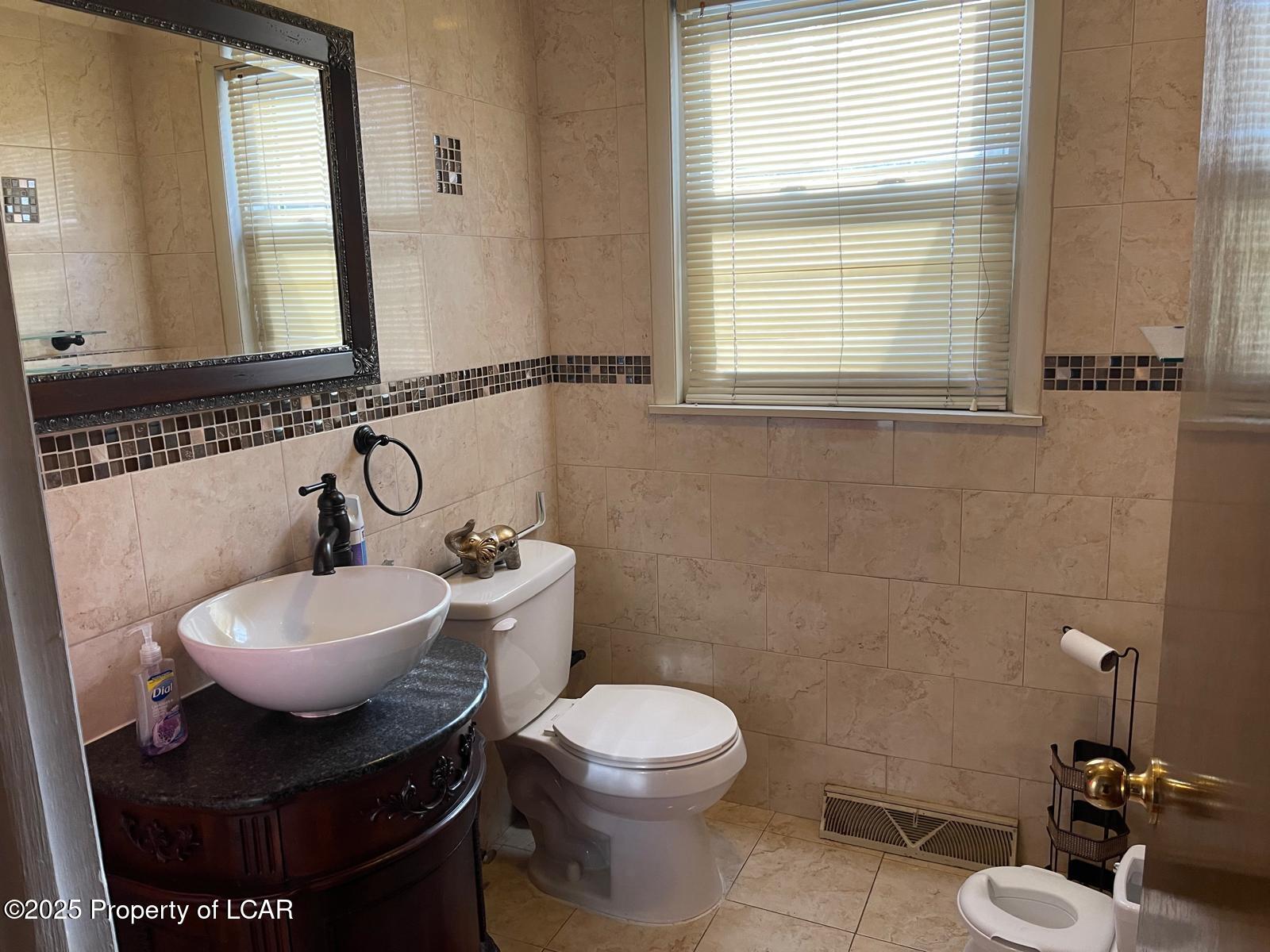 220 W Birch Street, Hazleton, Idaho image 11