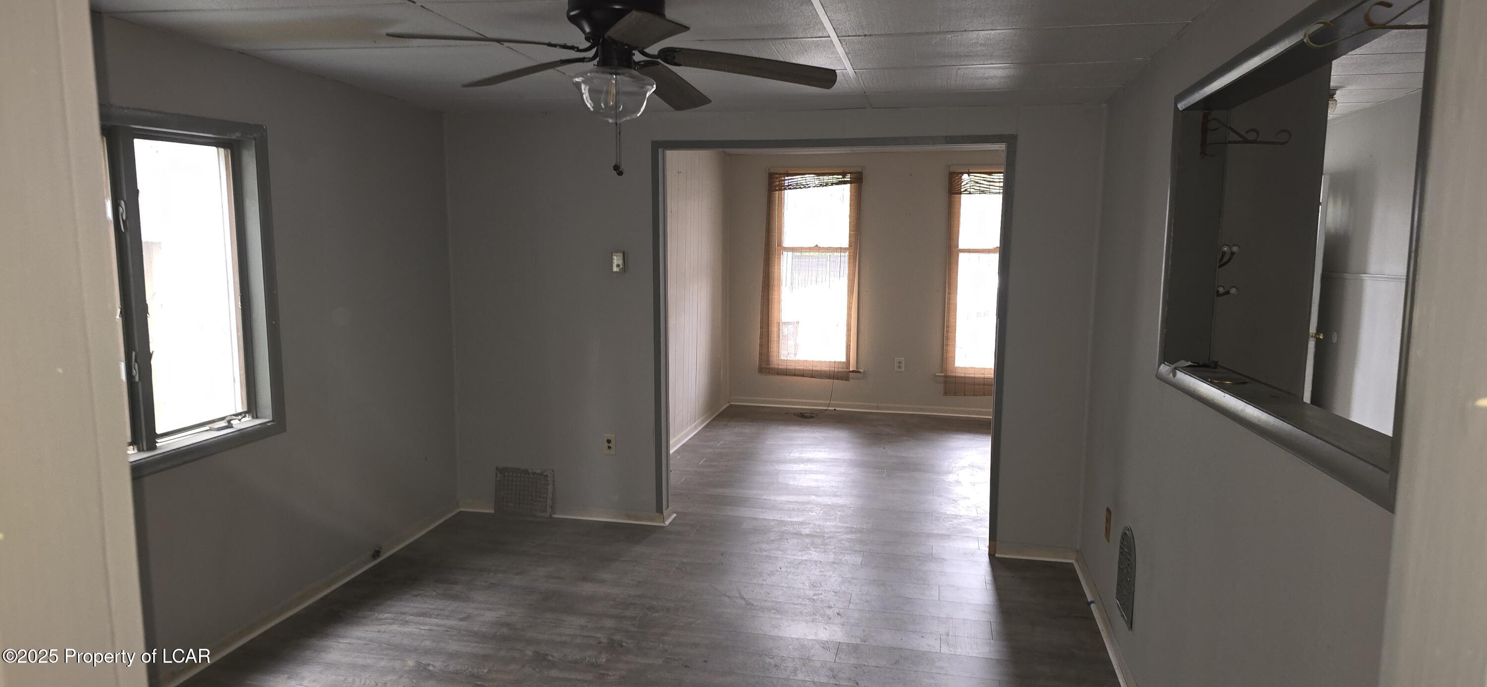 Scranton, Pennsylvania 18504, United States, 6 Bedrooms Bedrooms, ,4 BathroomsBathrooms,Residential,Active,178531