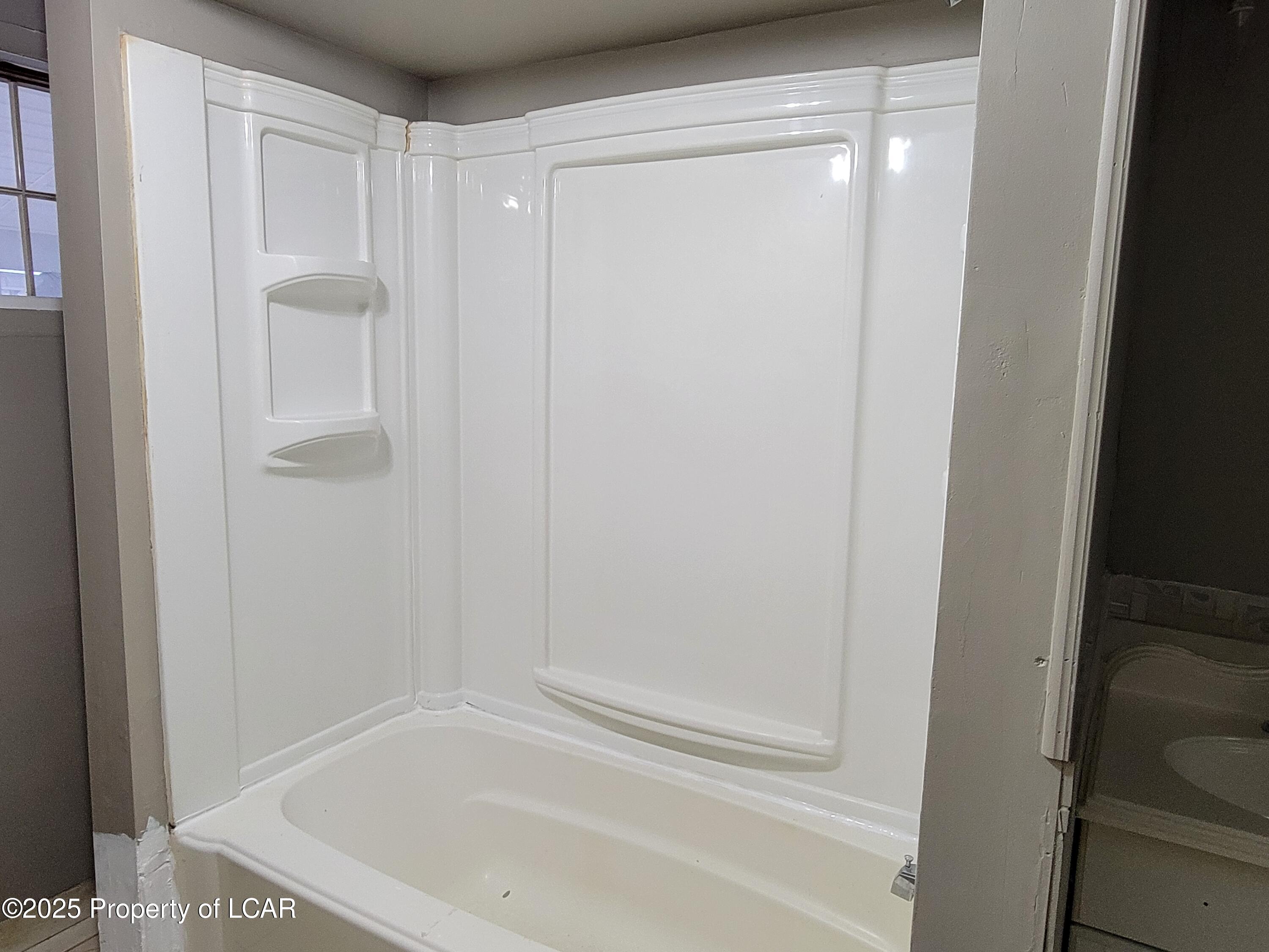 Scranton, Pennsylvania 18504, United States, 6 Bedrooms Bedrooms, ,4 BathroomsBathrooms,Residential,Active,178531