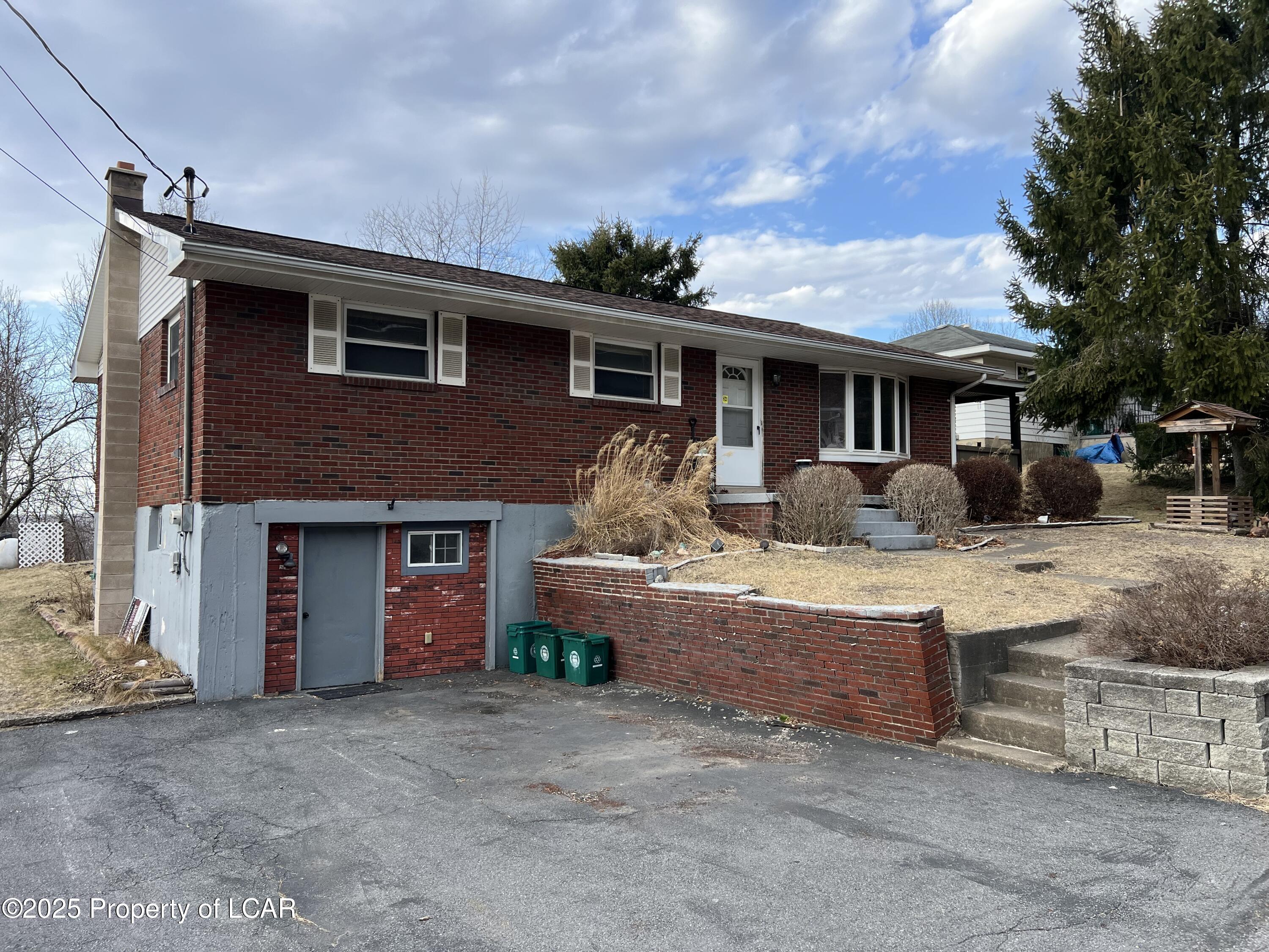 113 Renfer Road, Pittston, Pennsylvania image 2