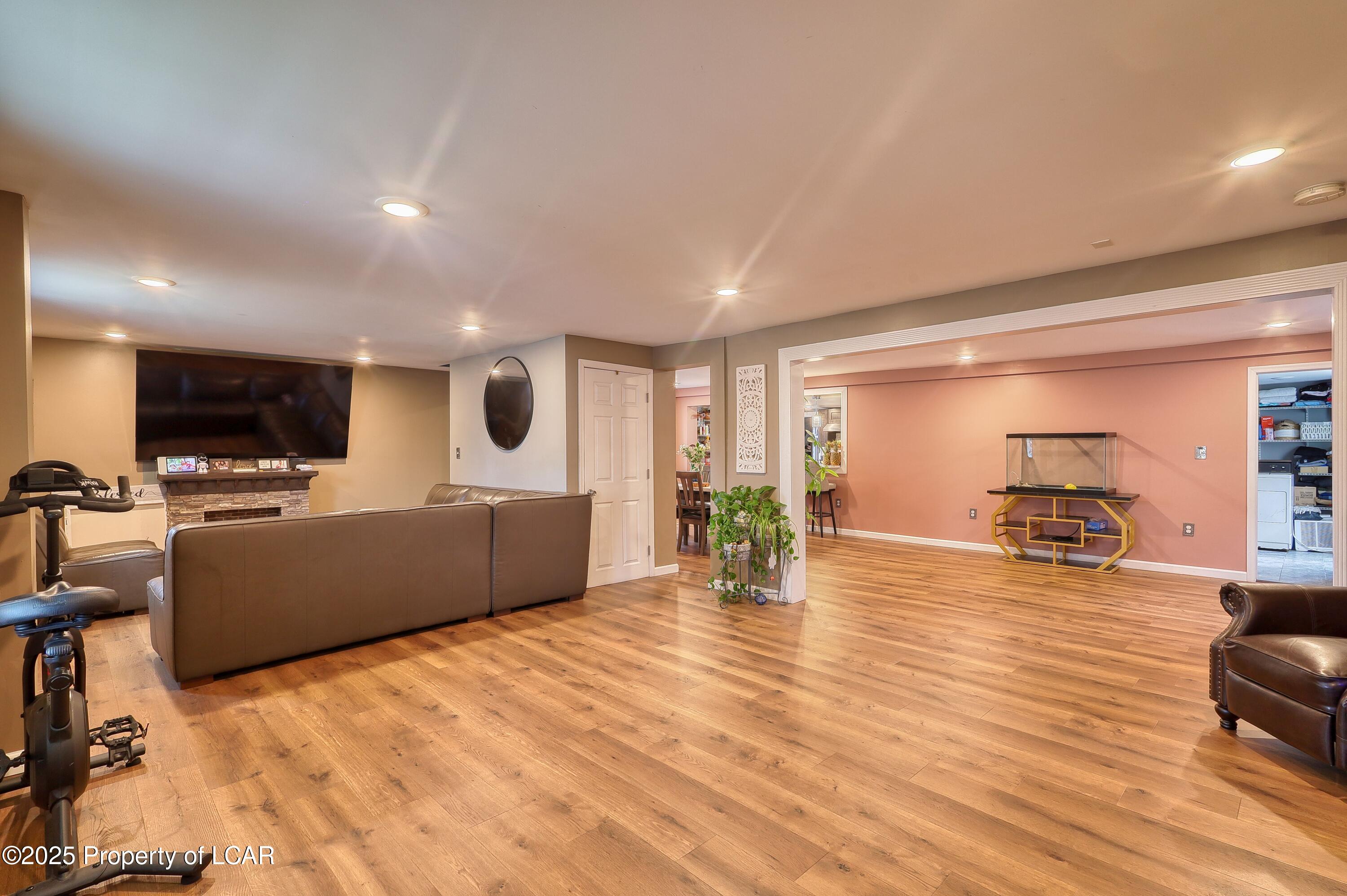 62 S Hartford Street, Ashley, Texas image 11