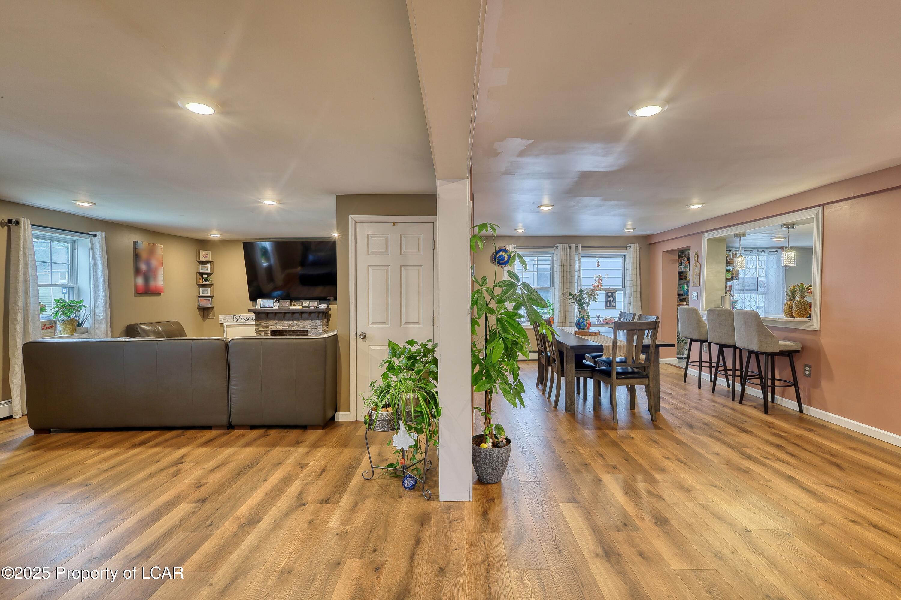62 S Hartford Street, Ashley, Texas image 8