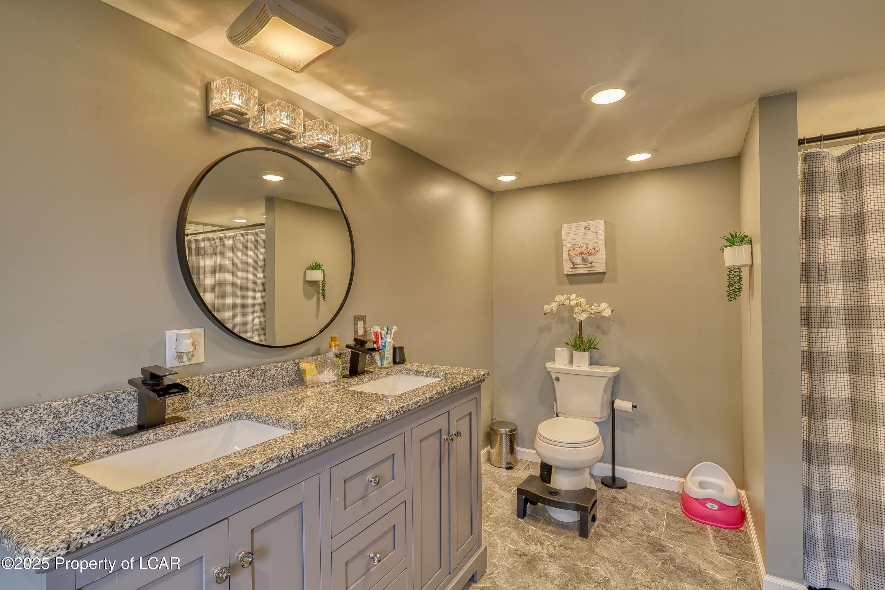 62 S Hartford Street, Ashley, Texas image 25
