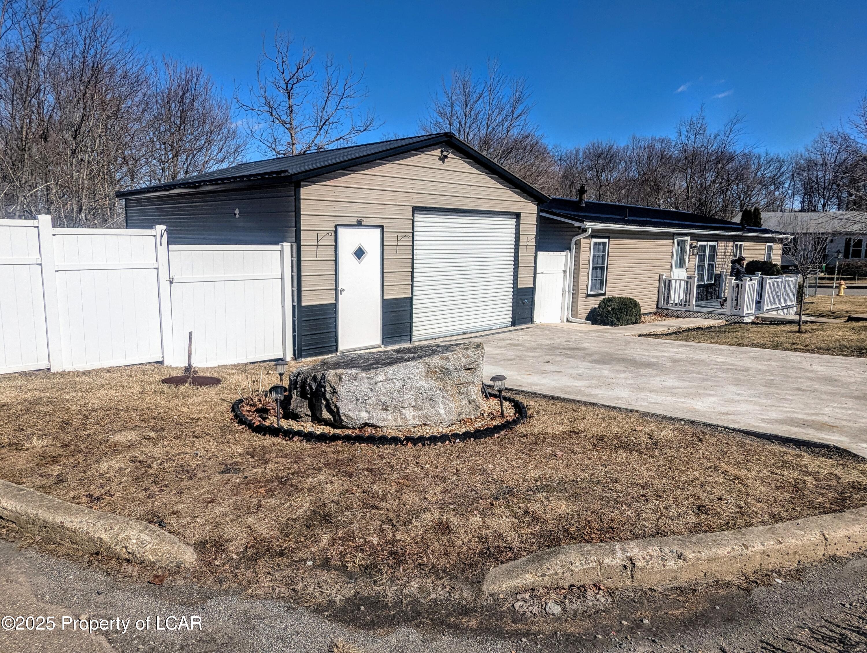 86 Birch Knoll Drive, Hazleton, Pennsylvania image 4
